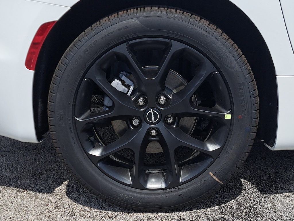 New 2026 Chrysler Pacifica Select Passenger Van