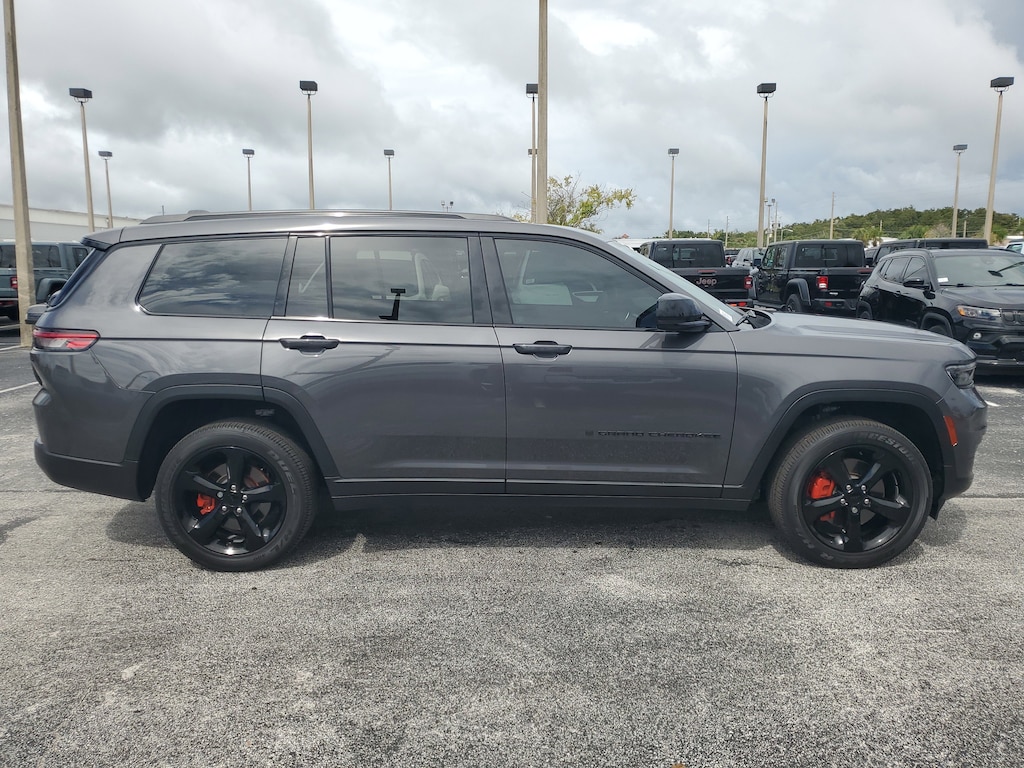 Used 2025 Jeep Grand Cherokee L Altitude Altitude 4x2