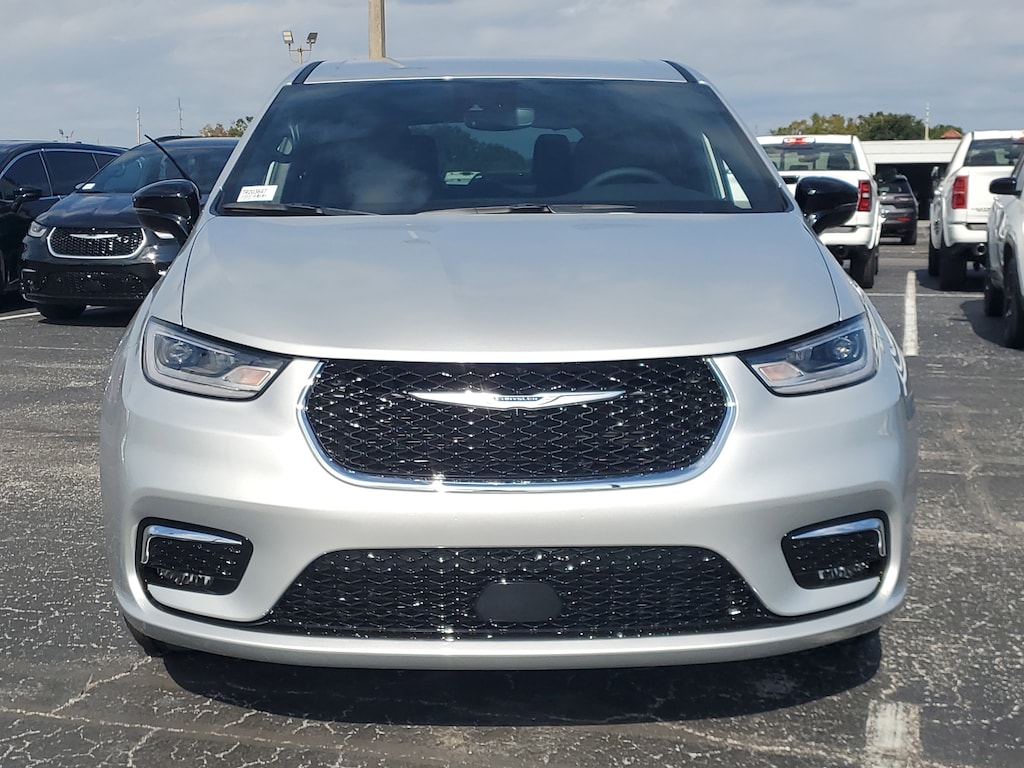 New 2026 Chrysler Pacifica Select Passenger Van