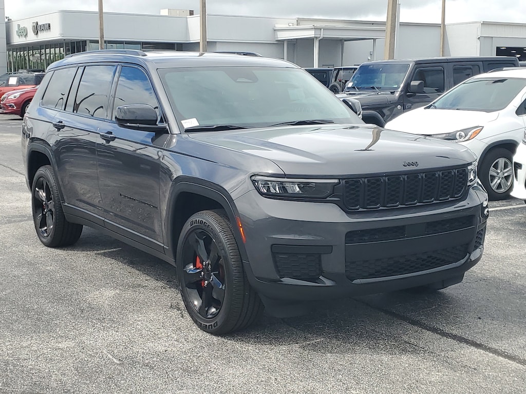 Used 2025 Jeep Grand Cherokee L Altitude Altitude 4x2