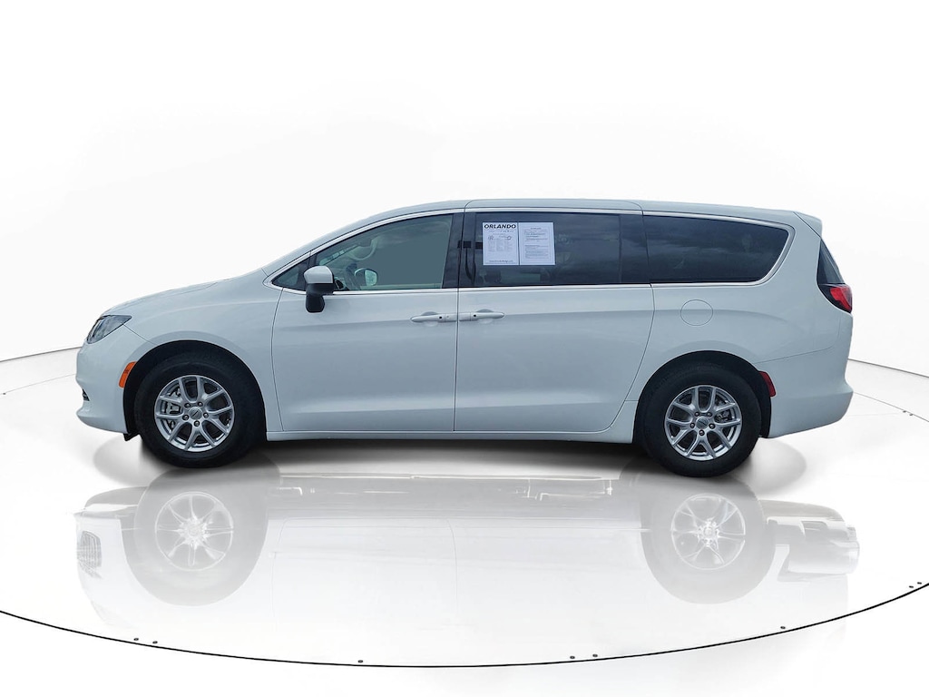 Used 2023 Chrysler Voyager LX LX FWD
