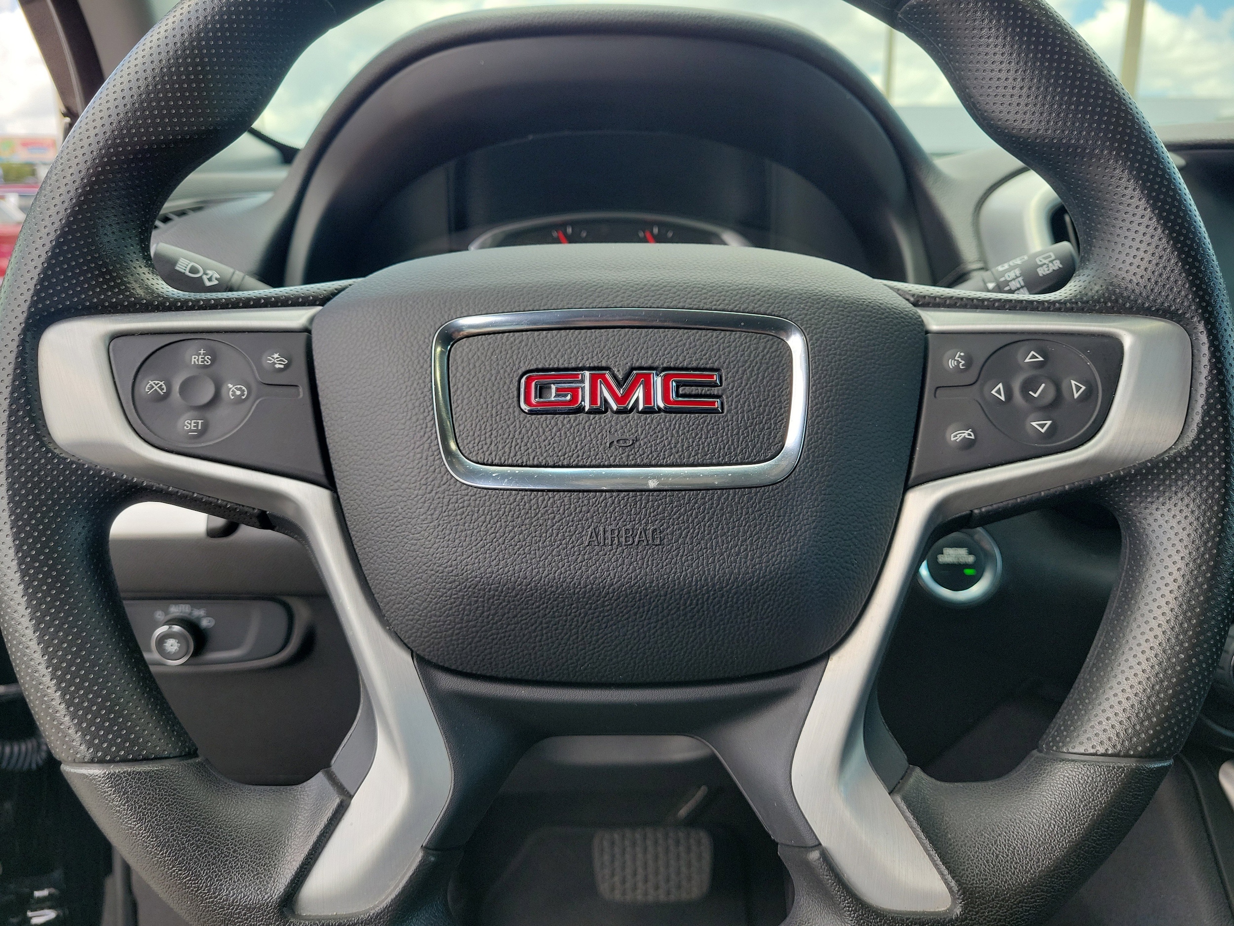 2024 GMC Terrain SLE - Photo 18