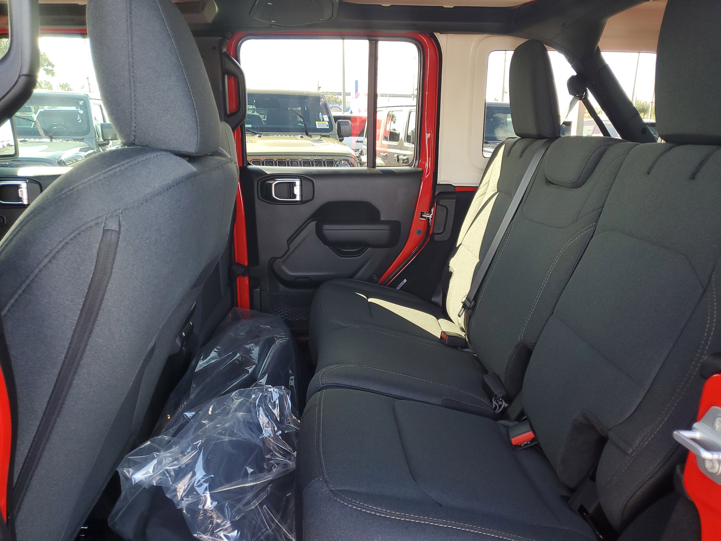2026 Jeep Wrangler 4-Door Willys - Photo 10