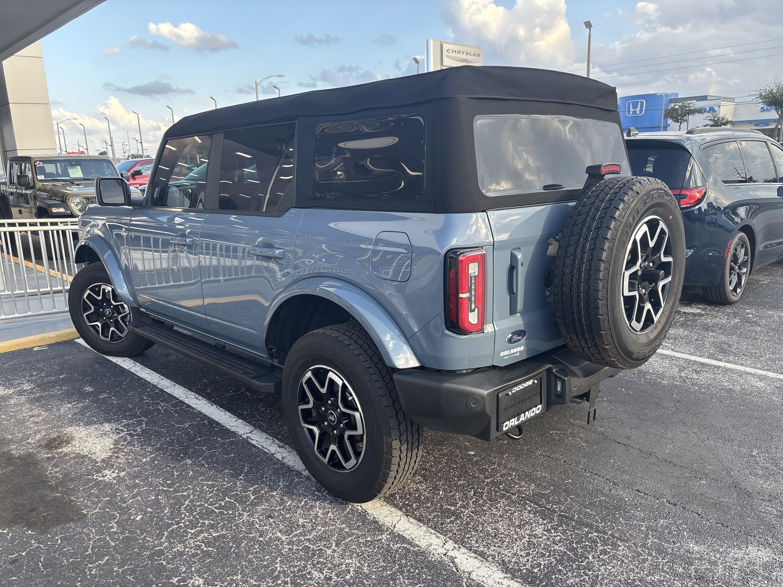 2024 Ford Bronco Outer Banks photo 3