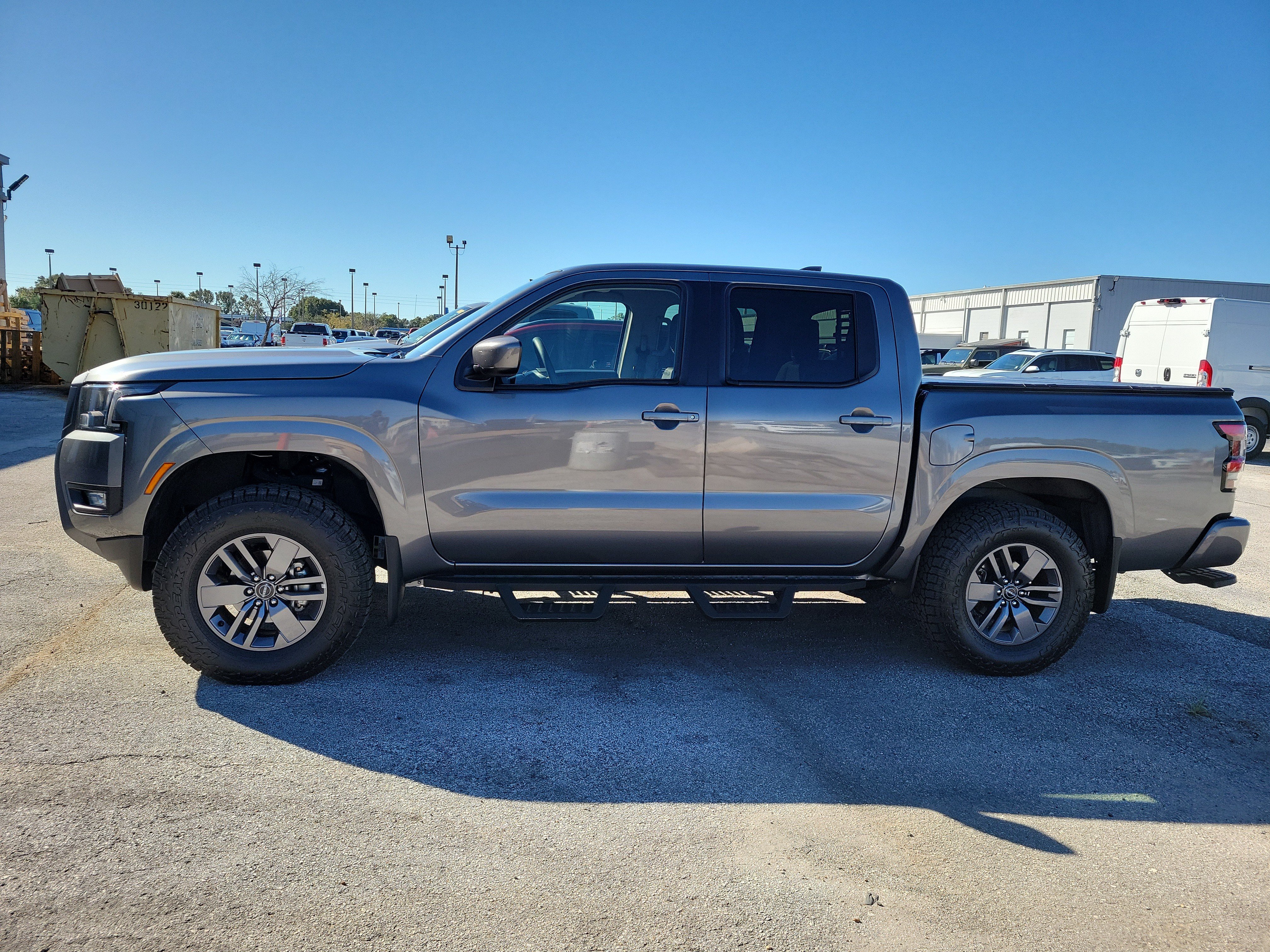 Used 2025 Nissan Frontier SV SV Crew Cab 4x2