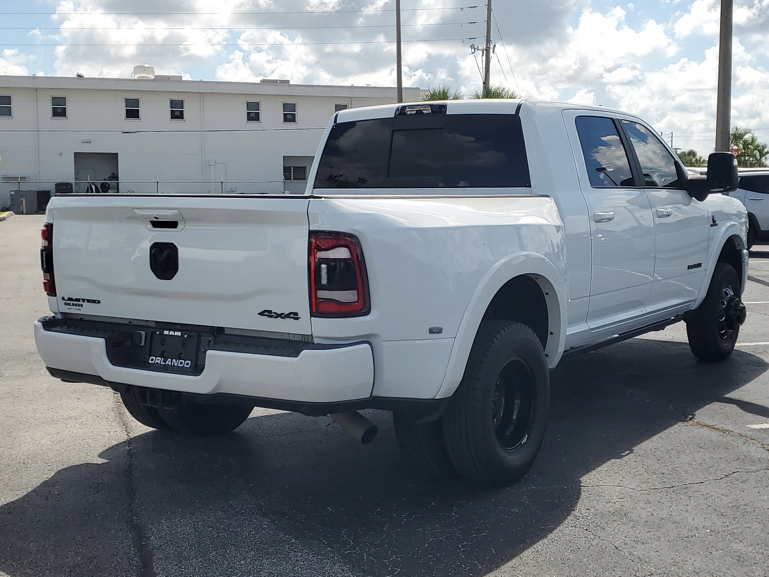 2023 Ram 3500 Limited photo 3