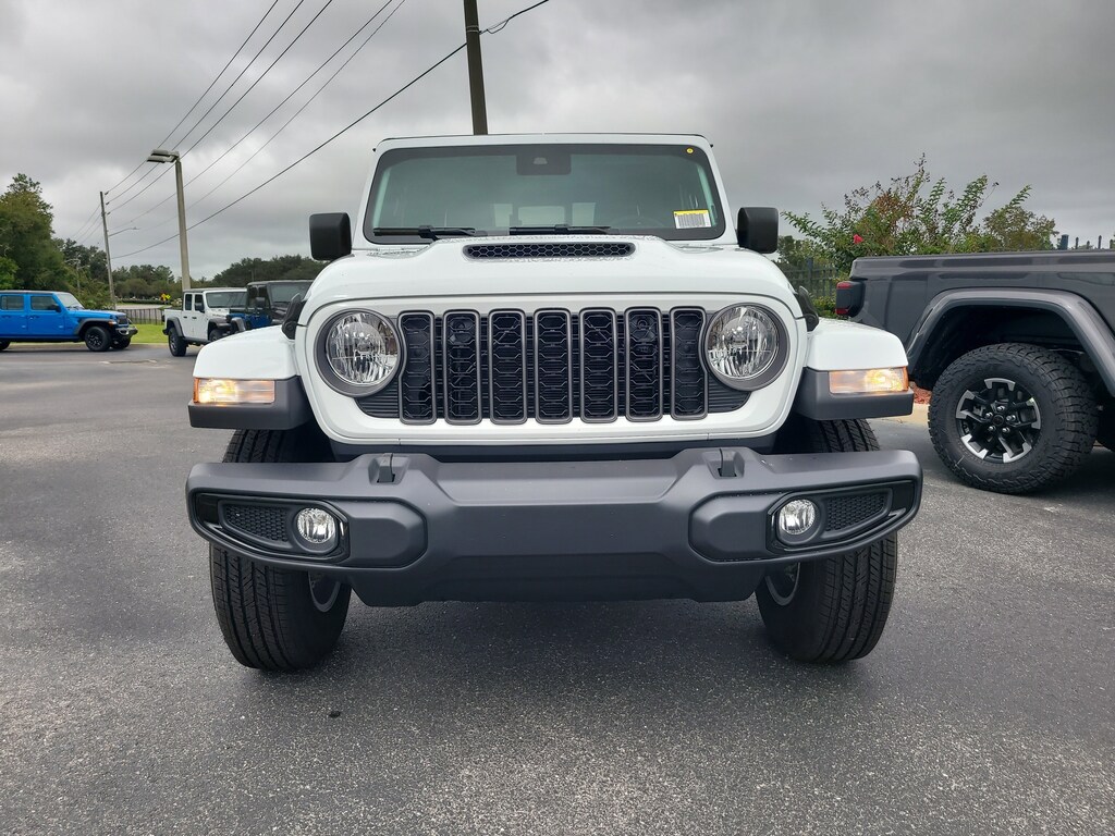New 2025 Jeep Gladiator Sport S Pickup