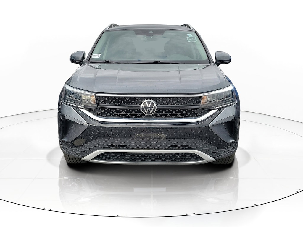 Used 2023 Volkswagen Taos SE SE FWD