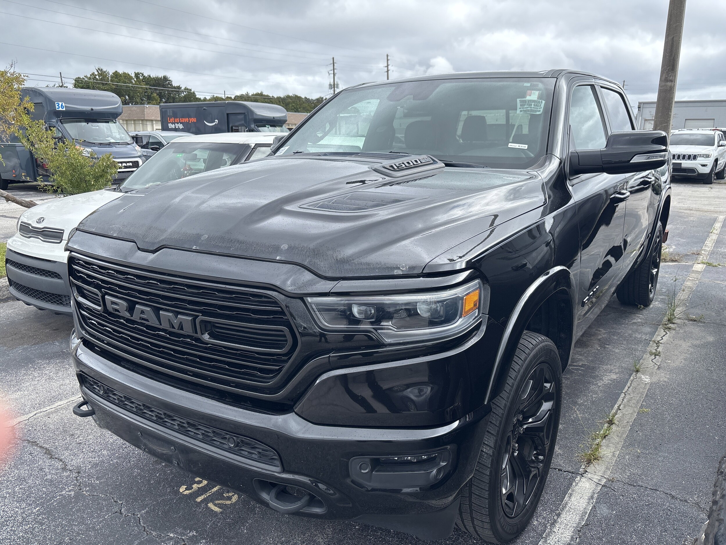 2022 Ram 1500 Limited photo 2