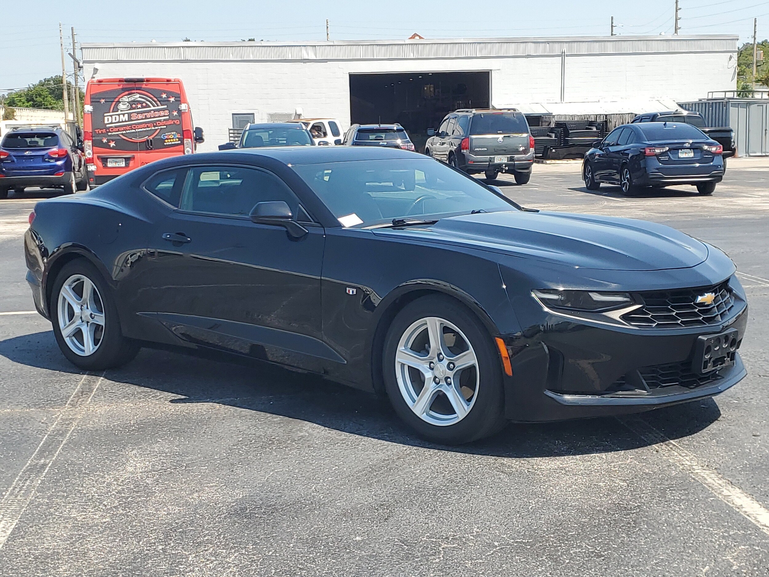 2023 Chevrolet Camaro 1LT photo 2