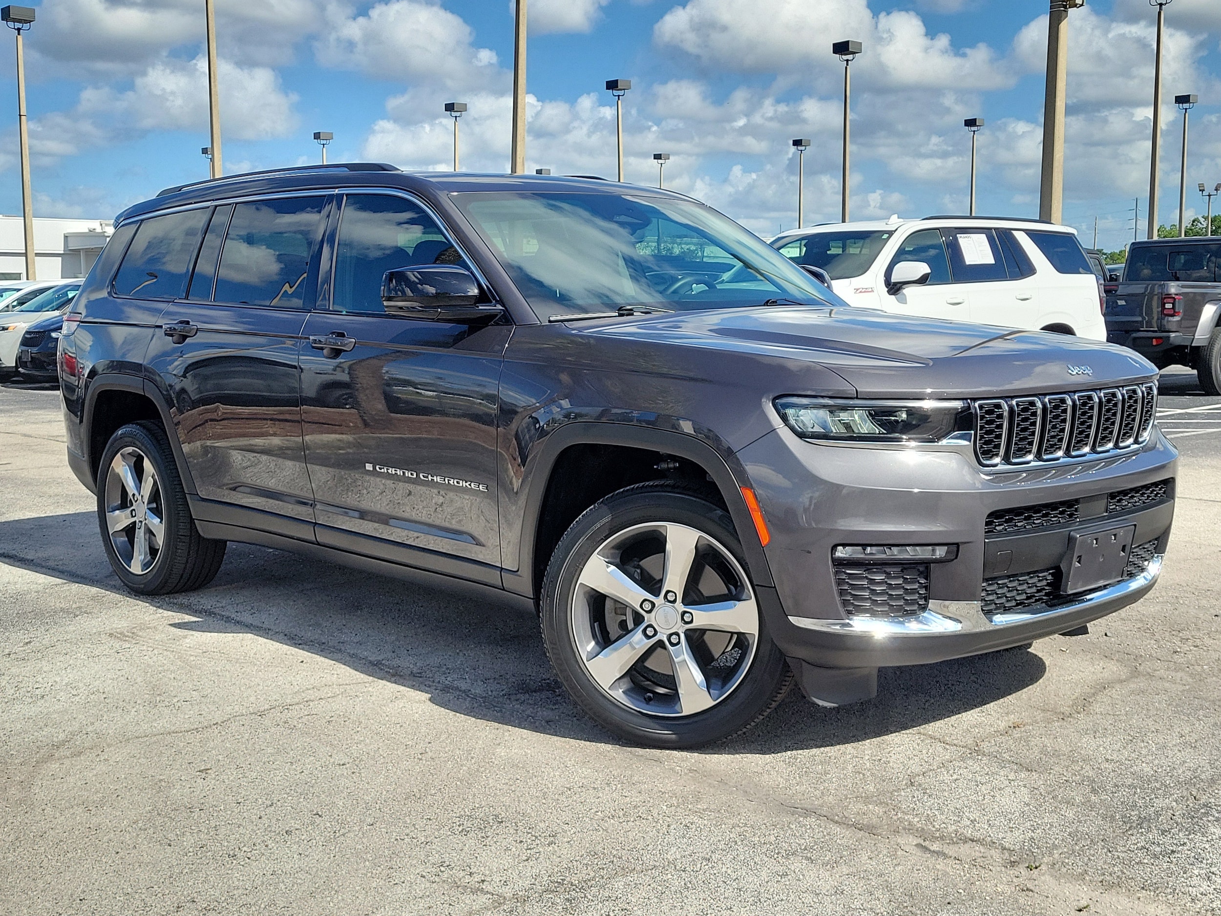 2022 Jeep Grand Cherokee L Limited 4x4's photo