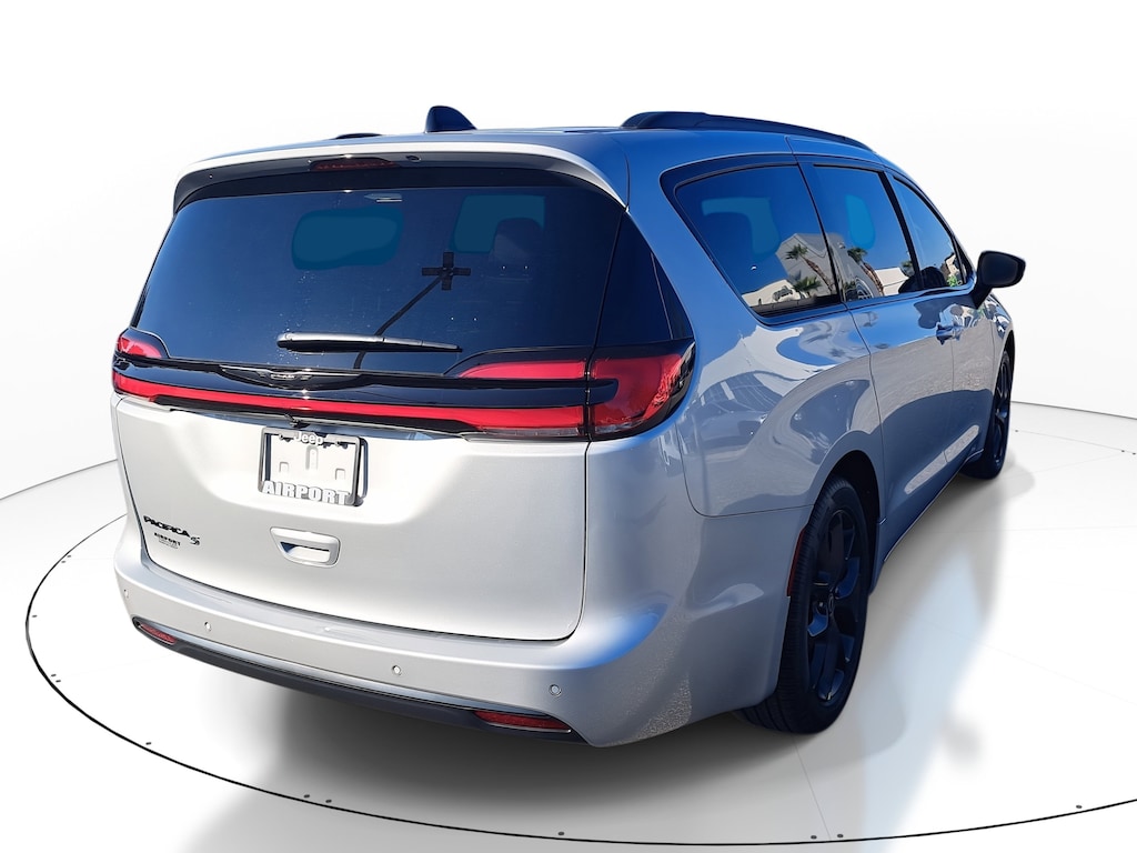 New 2026 Chrysler Pacifica Select Passenger Van