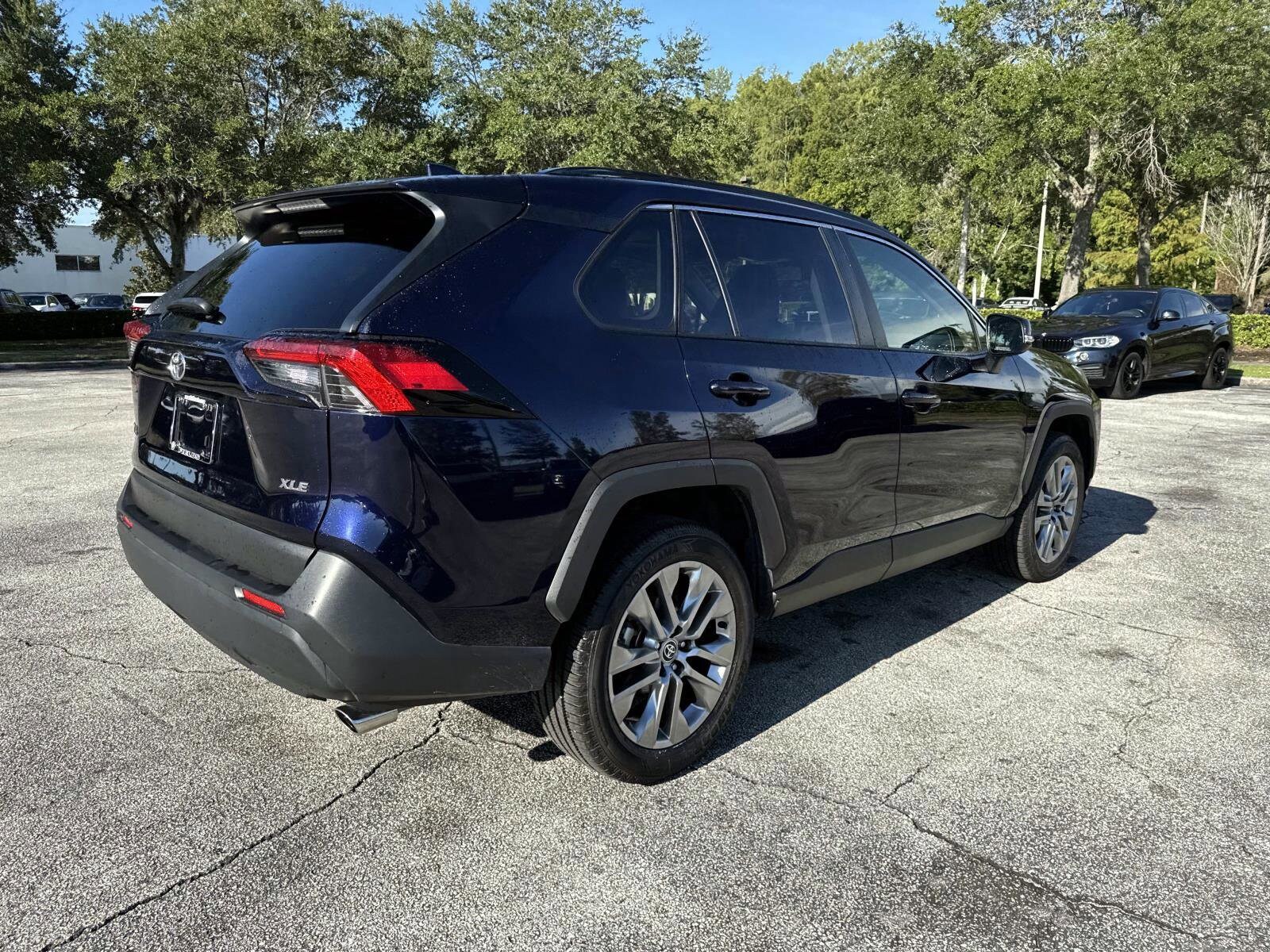 2023 Toyota RAV4 XLE Premium photo 2