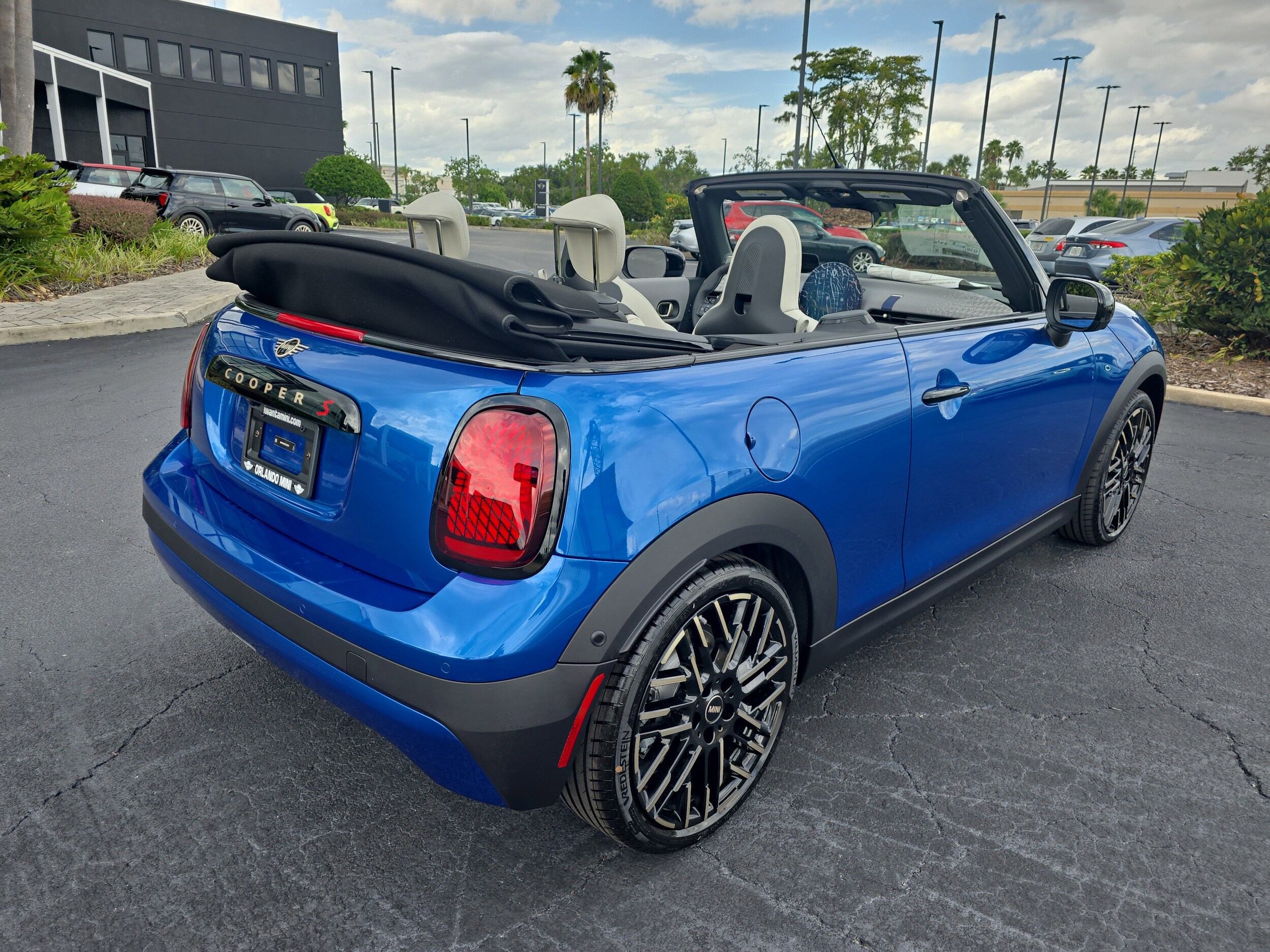 2026 MINI Convertible S - Photo 5