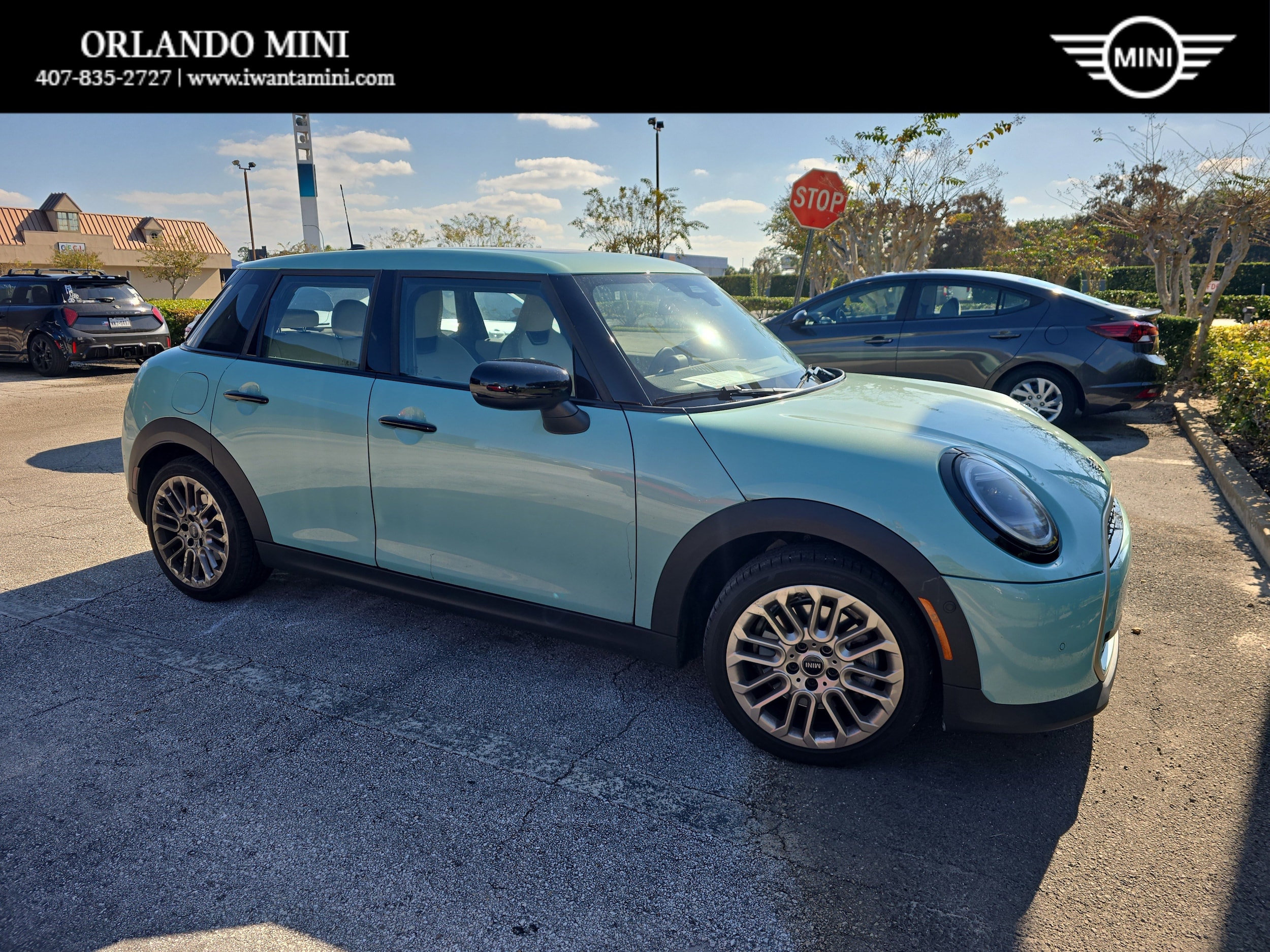 2025 MINI Hardtop 4 Door S's photo