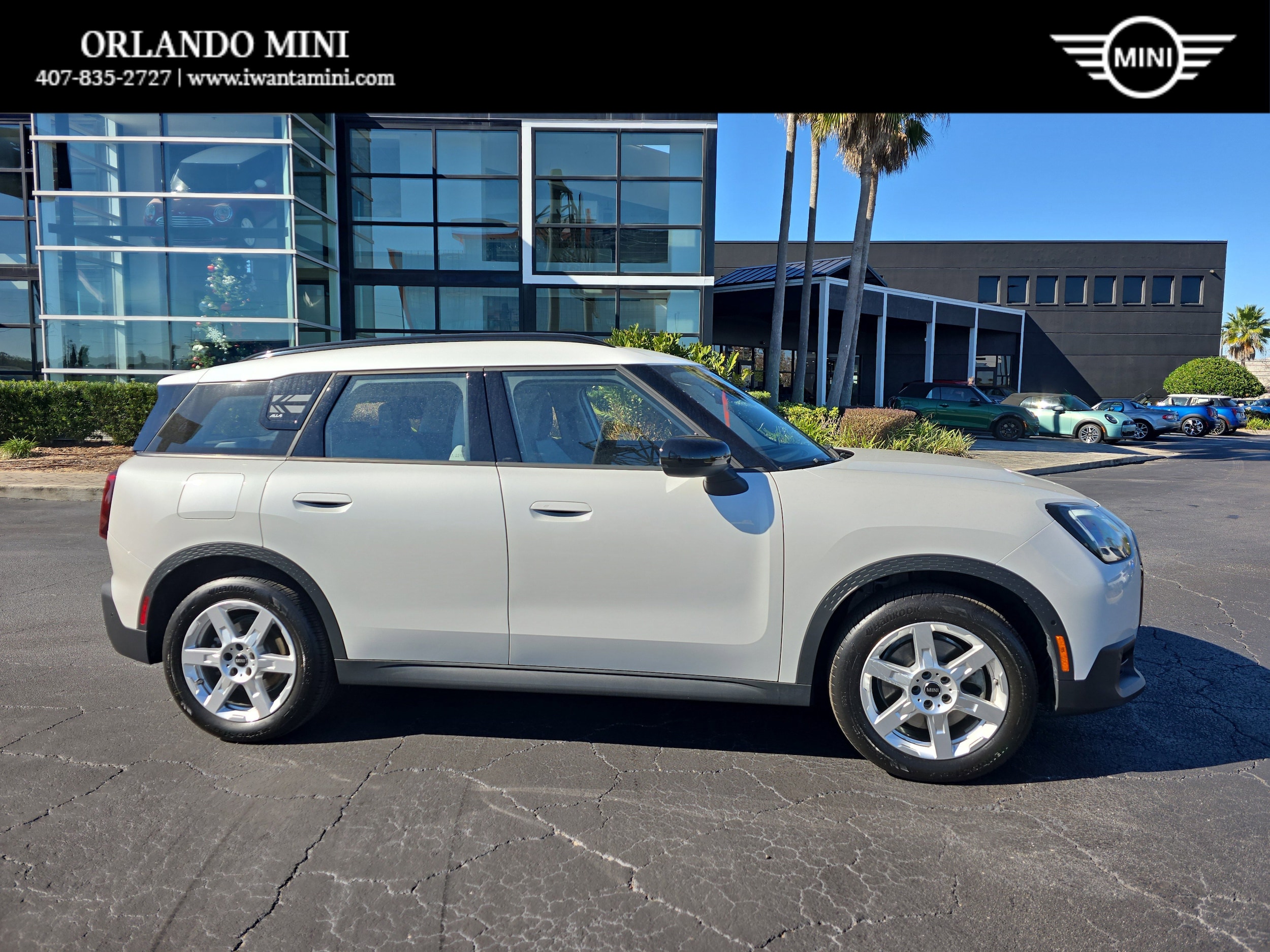 2025 MINI Countryman S's photo