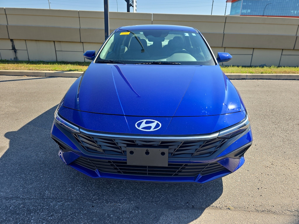 Used 2024 Hyundai Elantra SE SE IVT