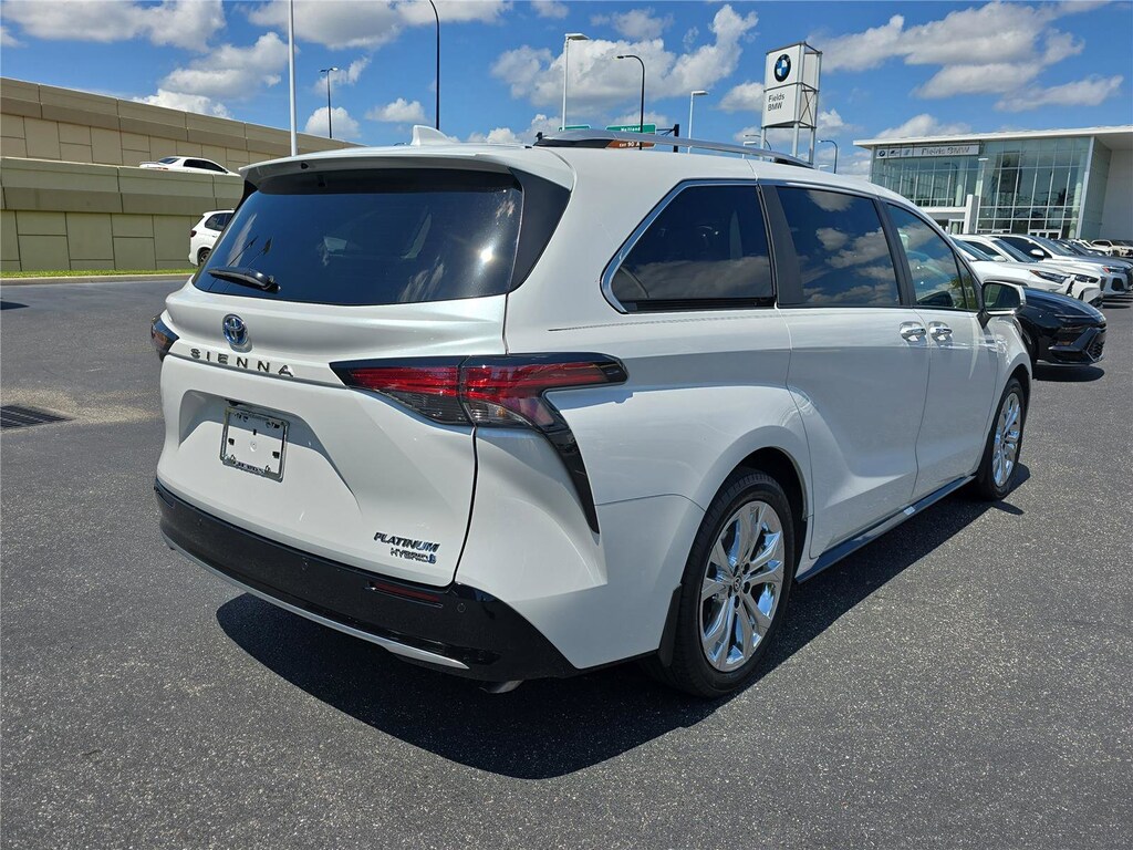 Used 2024 Toyota Sienna Platinum Platinum FWD 7-Passenger