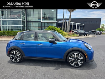 2025 MINI Signature Plus Hardtop 4 Door Hatchback