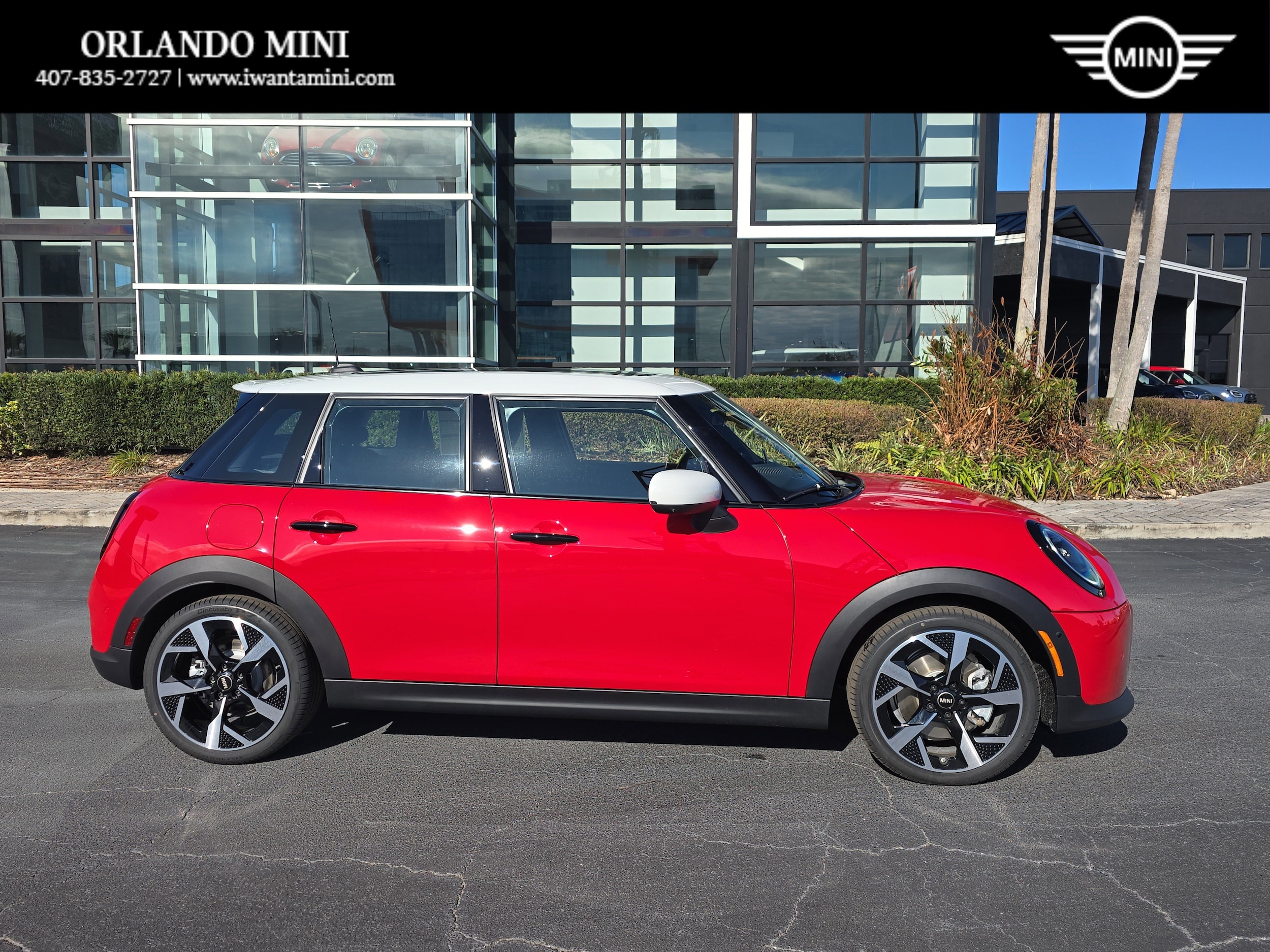 2026 MINI Hardtop Cooper S's photo