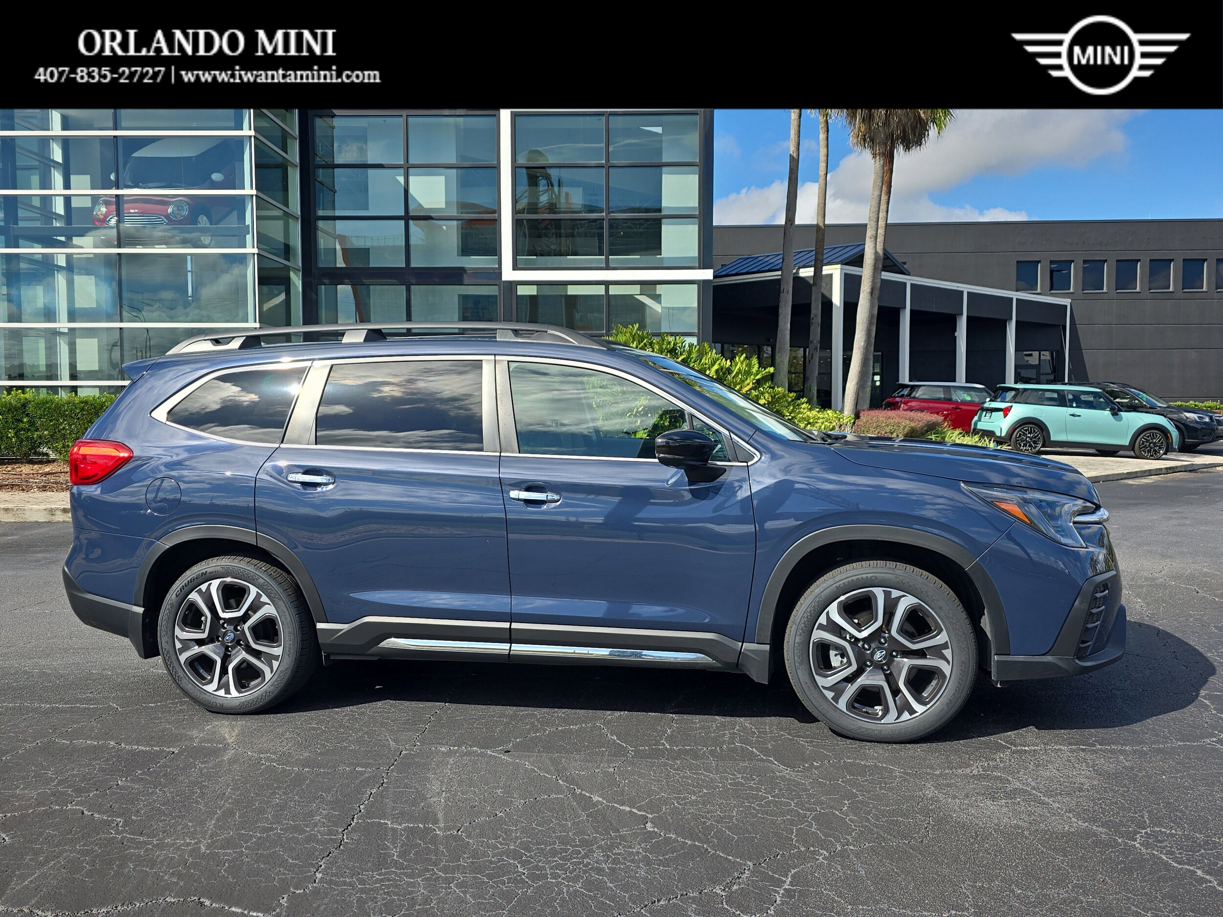 2024 Subaru Ascent Touring's photo