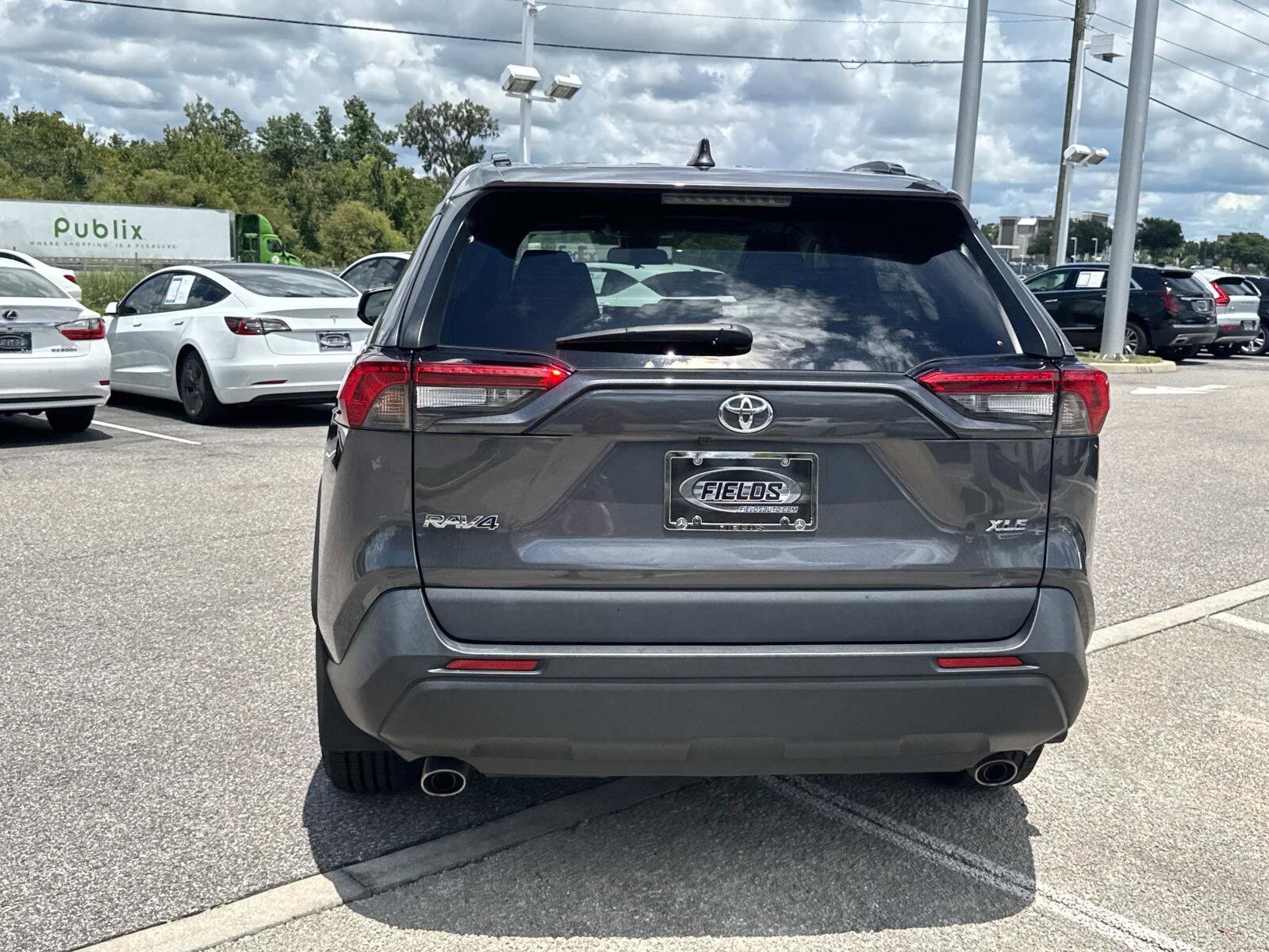 2021 Toyota RAV4 XLE photo 4