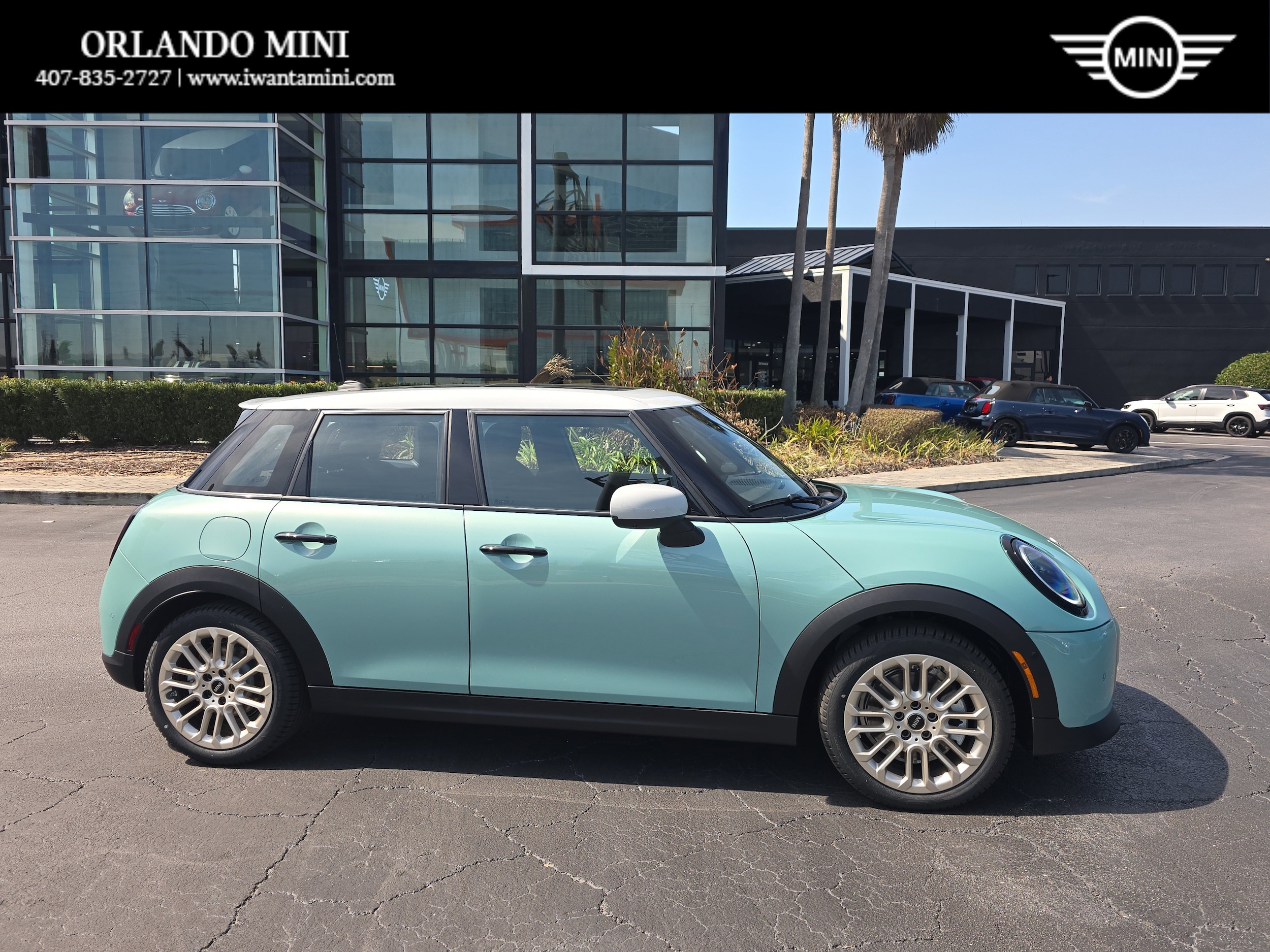 2026 MINI Hardtop Cooper S's photo
