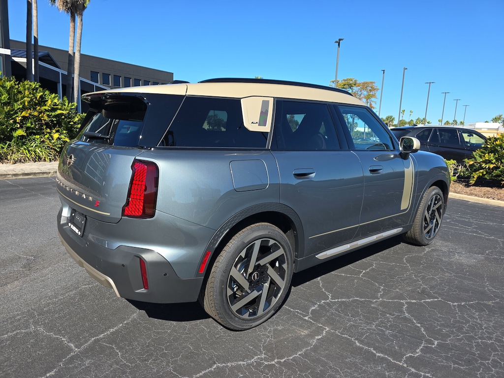 New 2026 MINI Countryman Iconic SUV