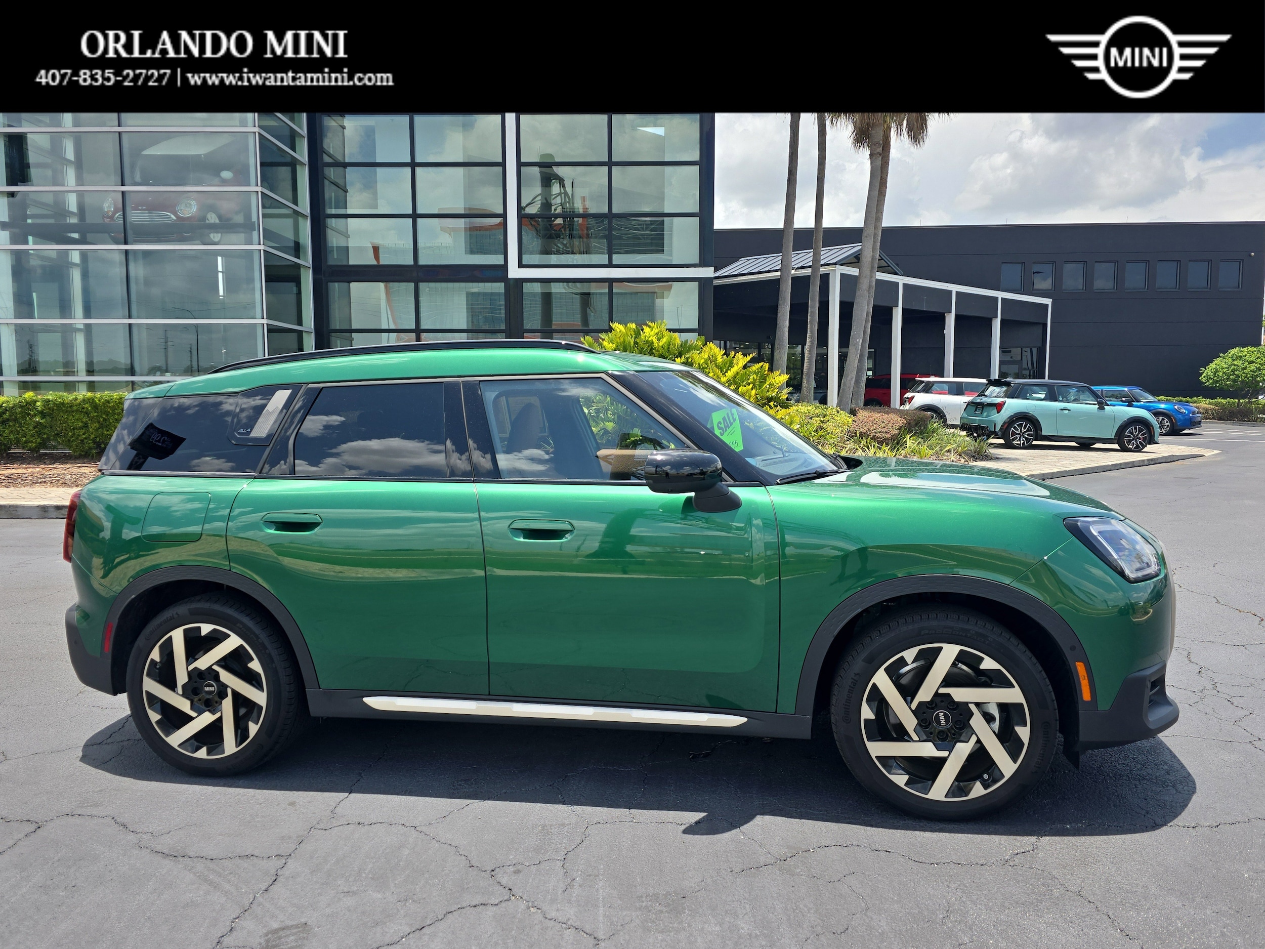 2025 MINI Countryman SE's photo