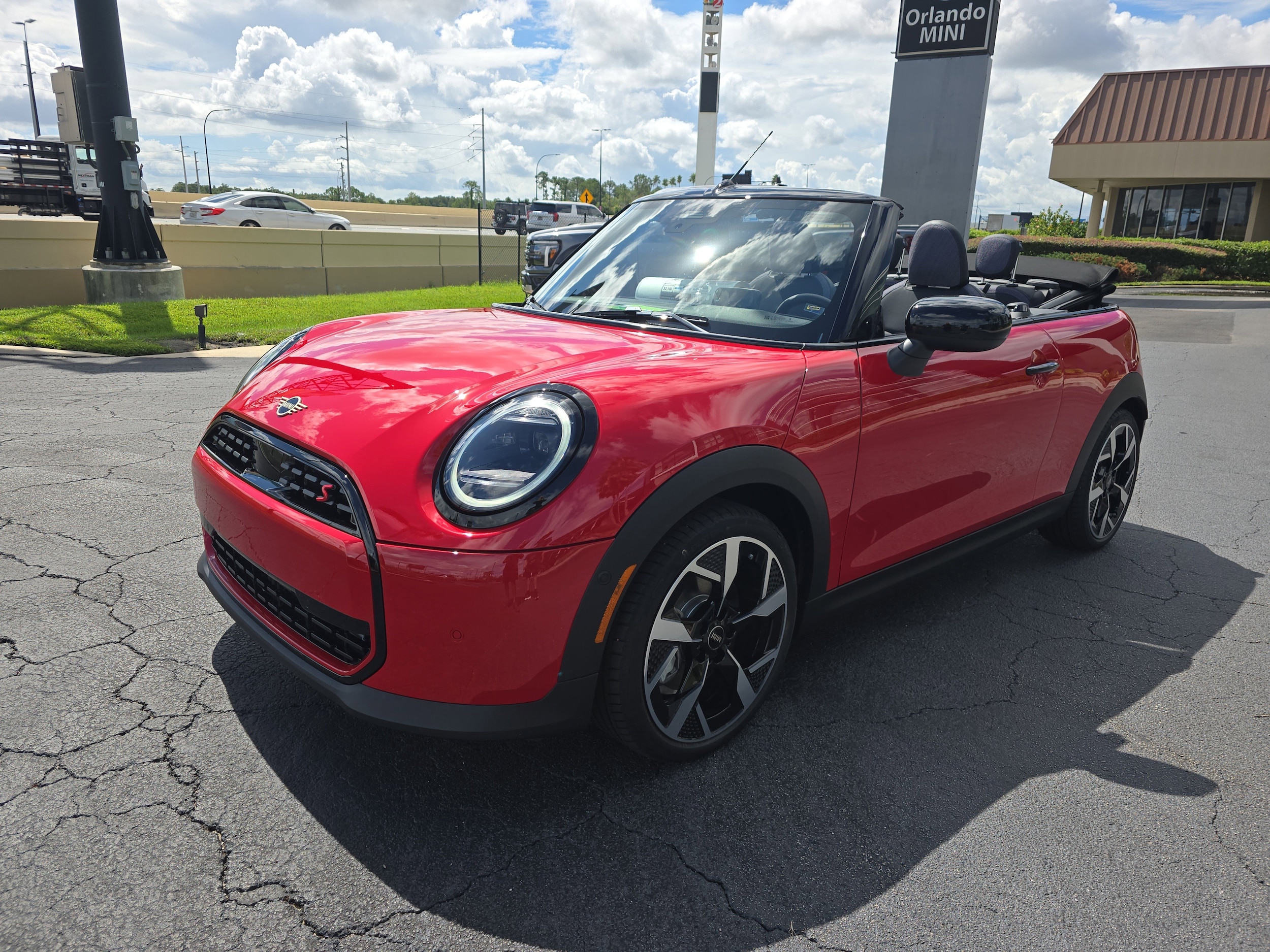 2026 MINI Convertible S - Photo 7