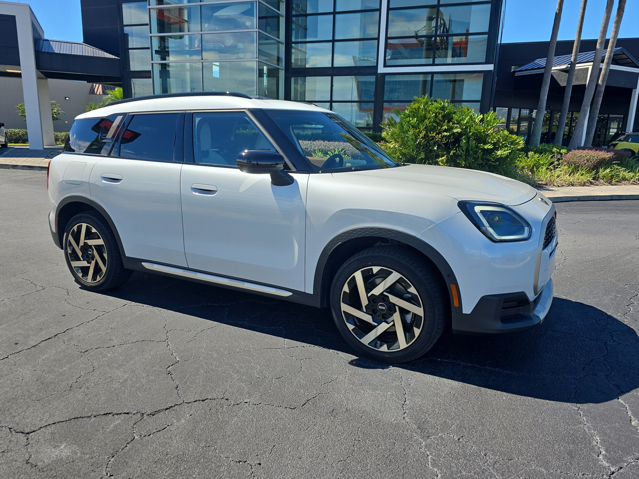 2025 Mini Countryman S ALL4 photo 2