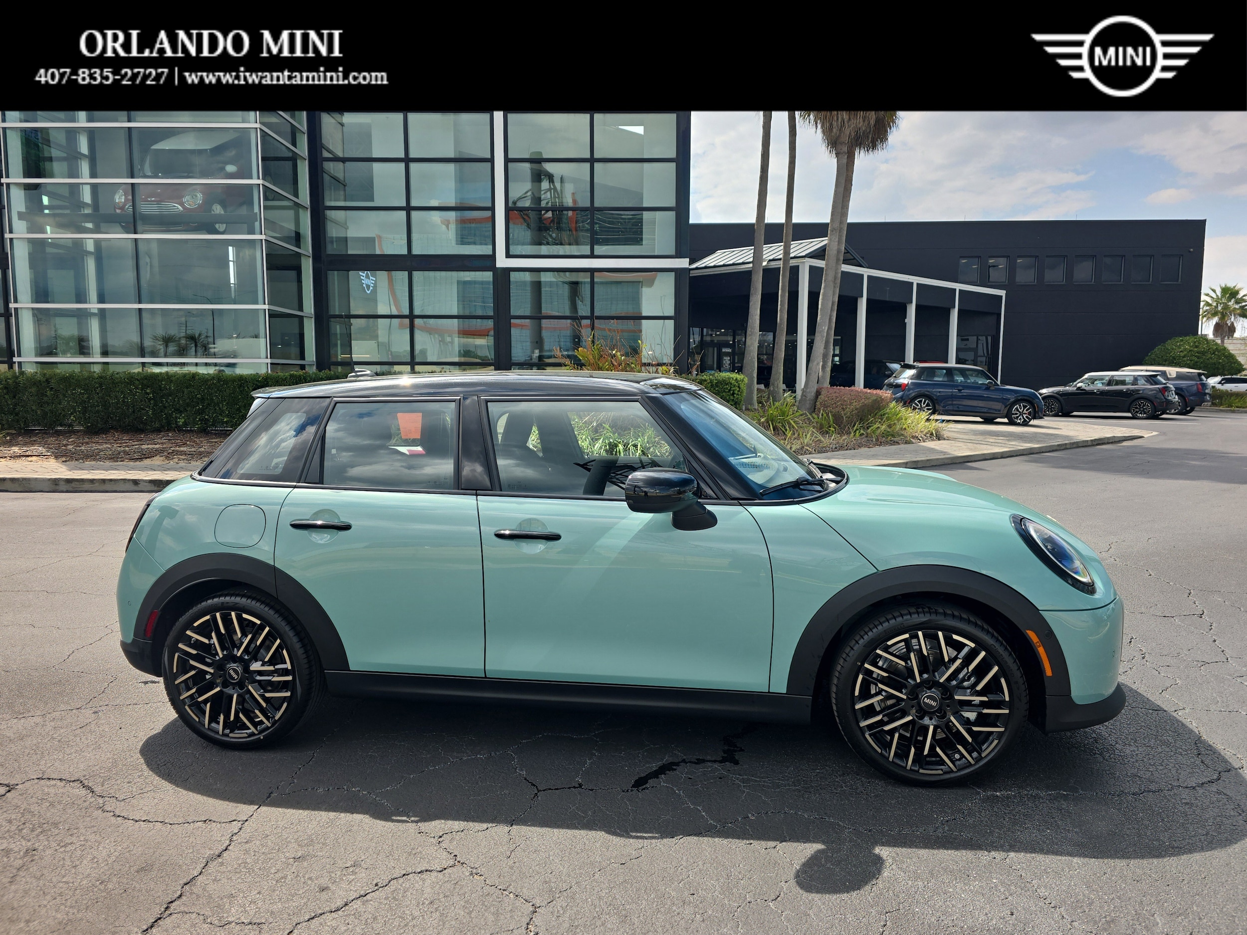 2026 MINI Hardtop Cooper S's photo