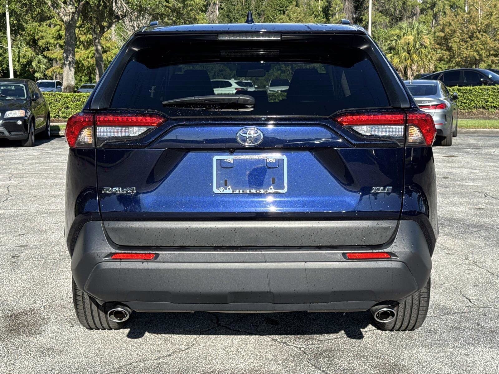 2023 Toyota RAV4 XLE Premium photo 3