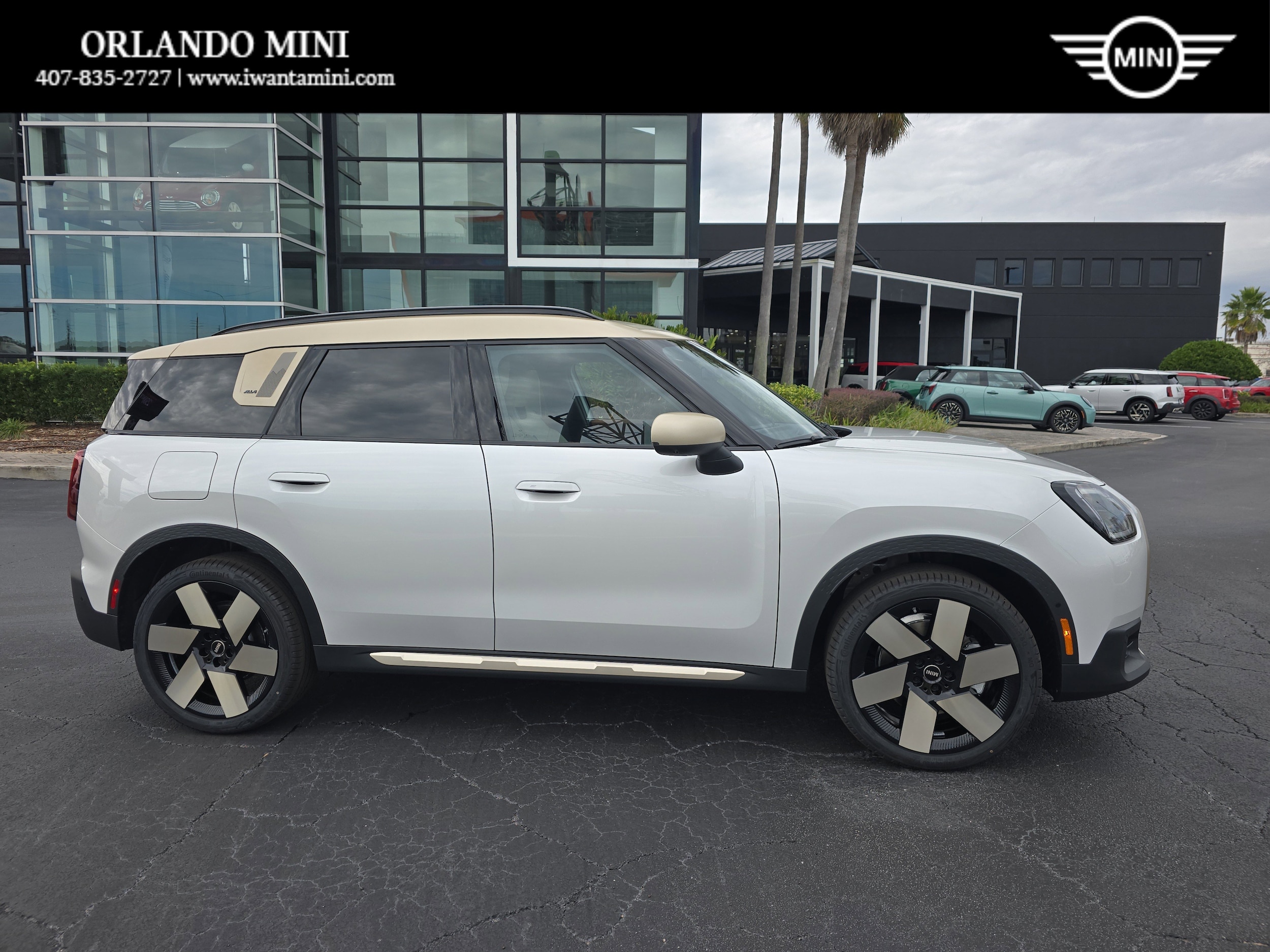 2026 MINI Countryman S's photo