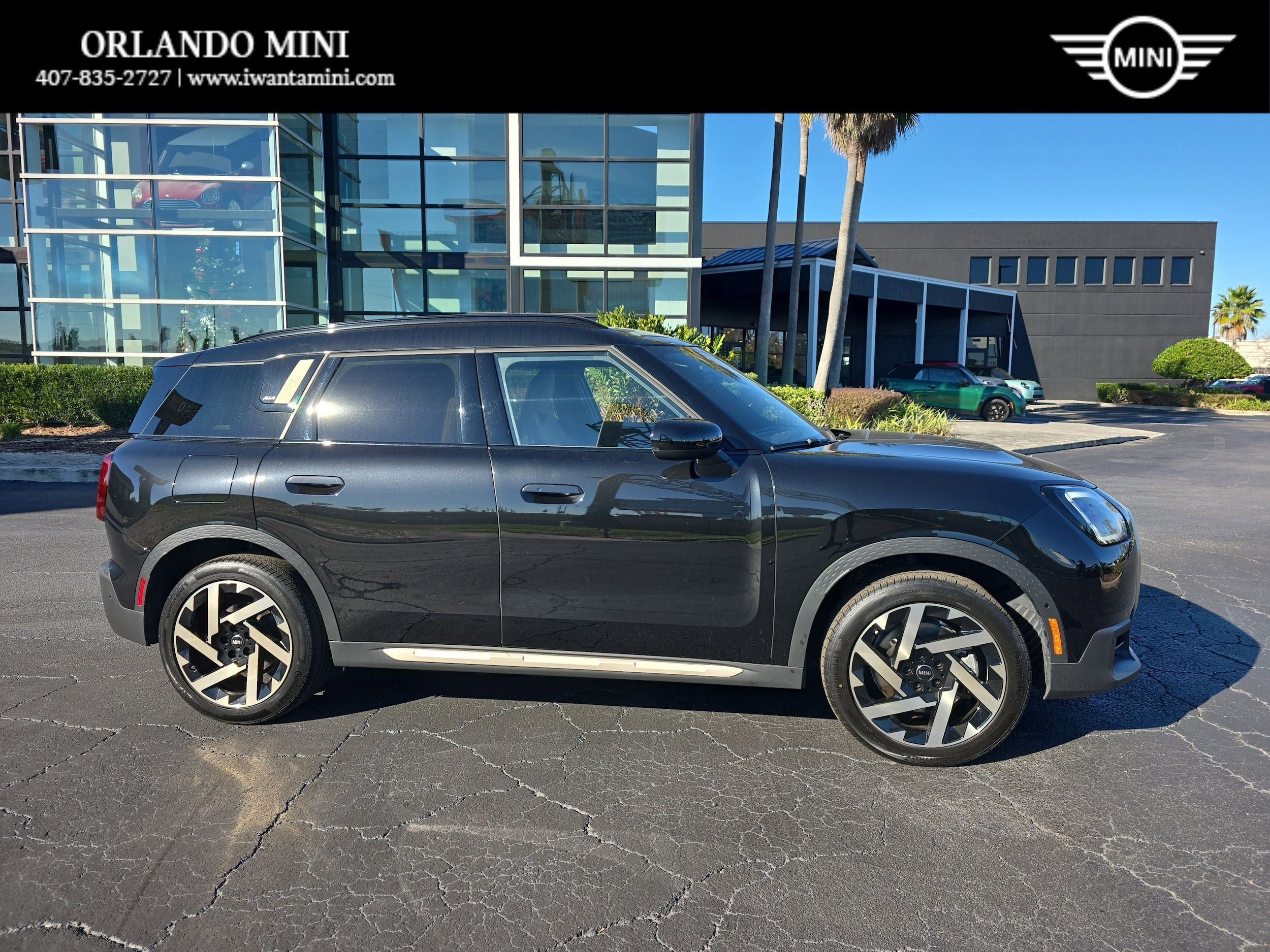 2025 MINI Countryman S's photo