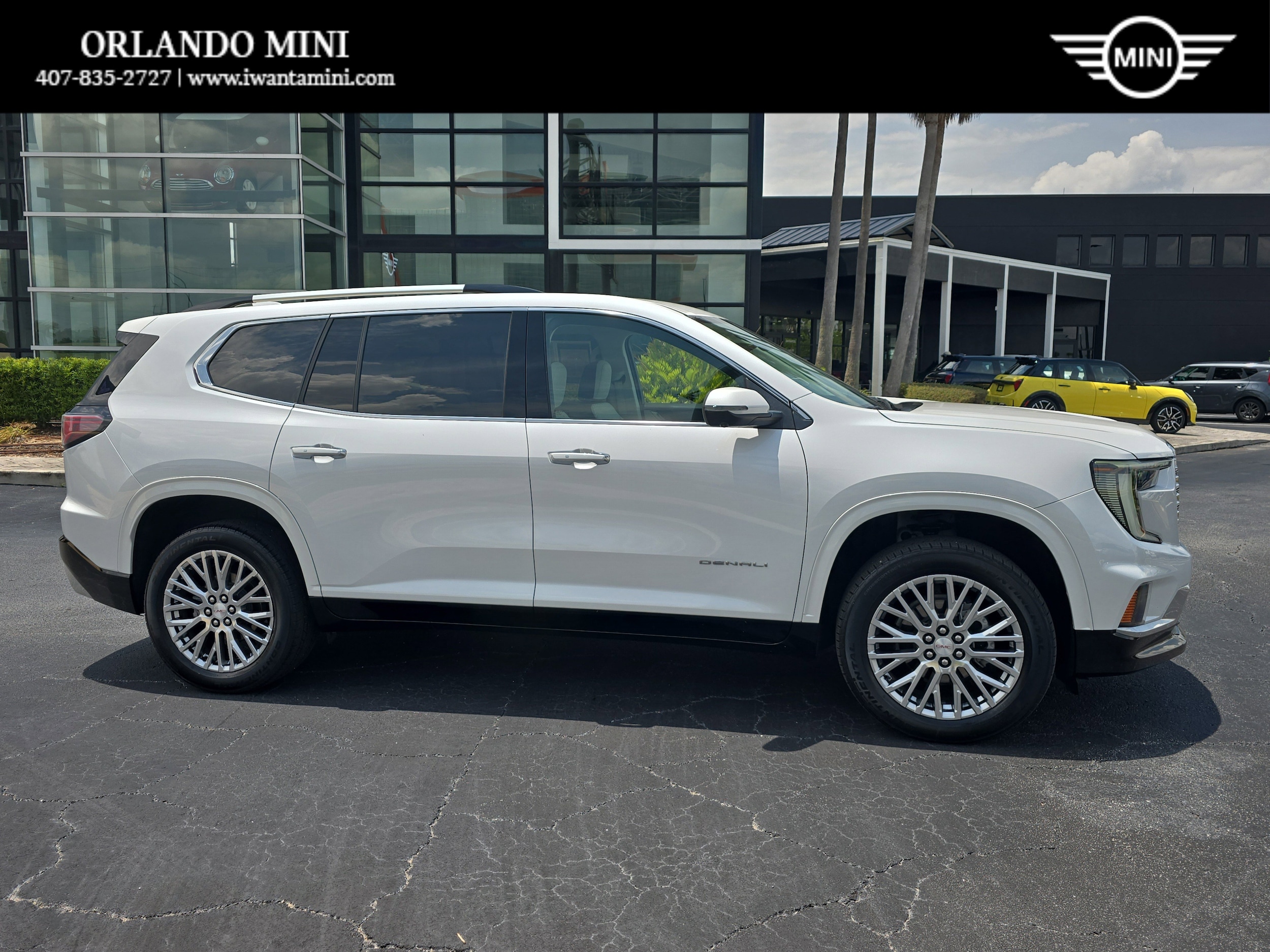 2024 GMC Acadia Denali FWD's photo