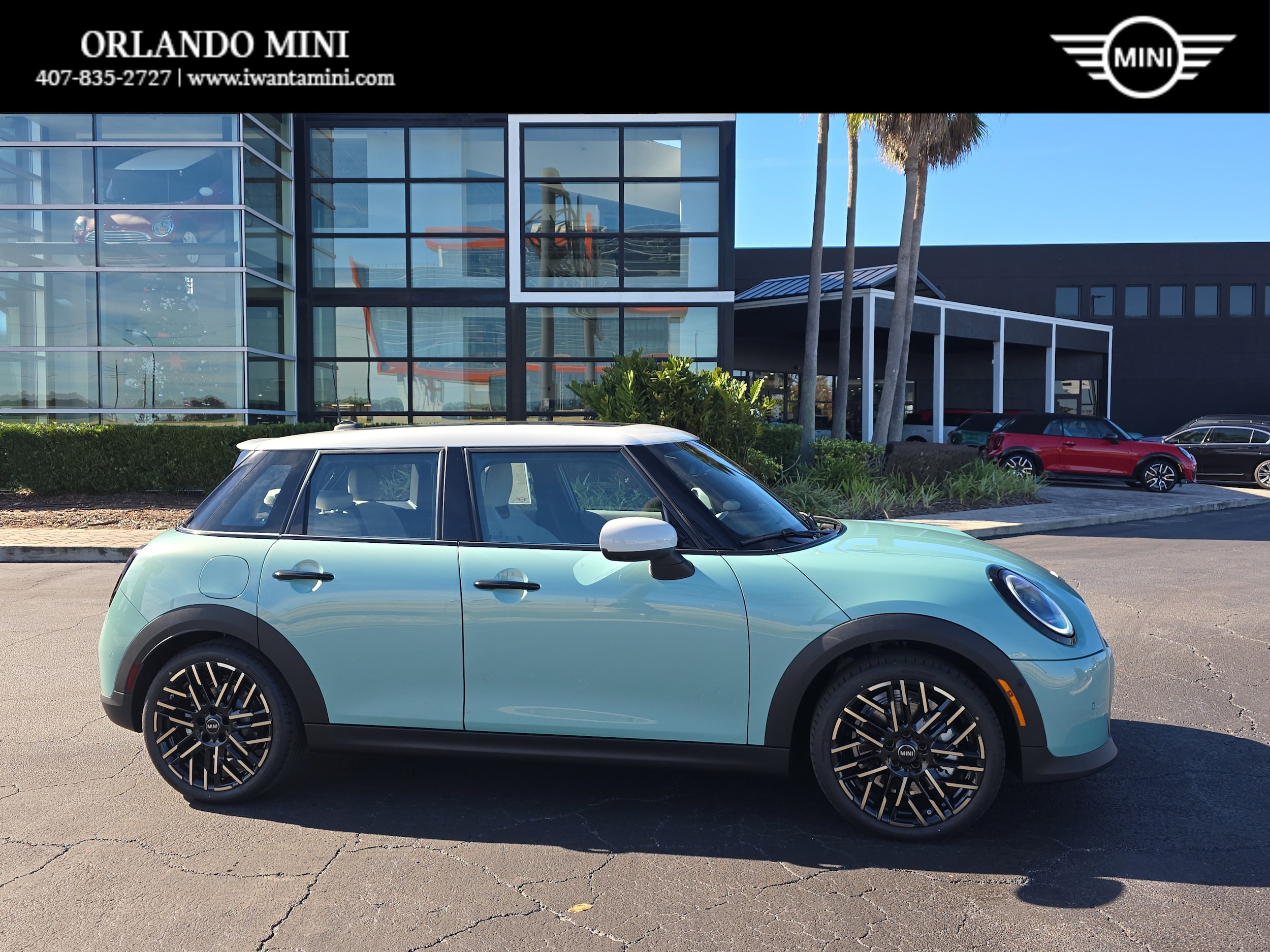 2026 MINI Hardtop 4 Door S's photo