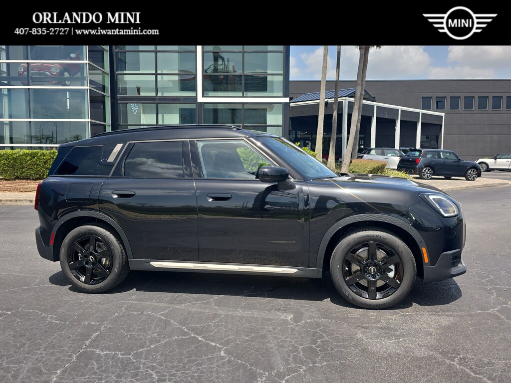 New 2027 MINI Countryman Signature Plus SUV