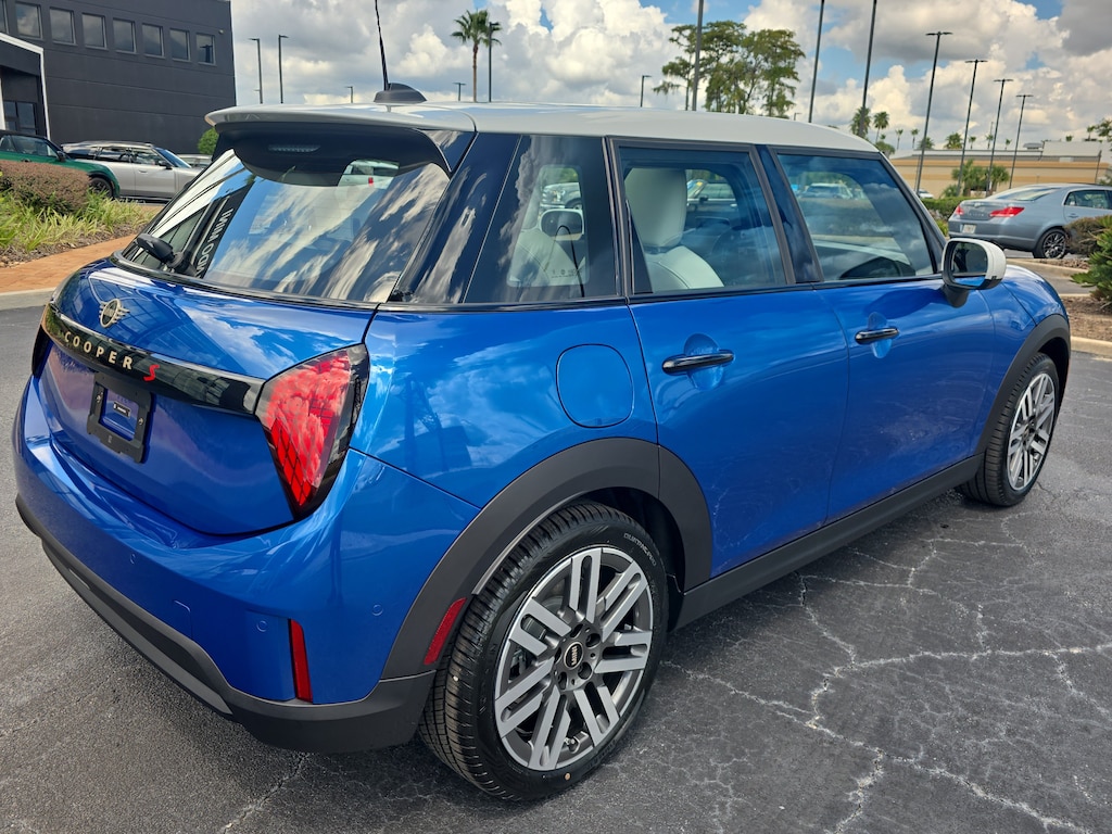 New 2027 MINI 4 Door Signature Plus Cooper S FWD