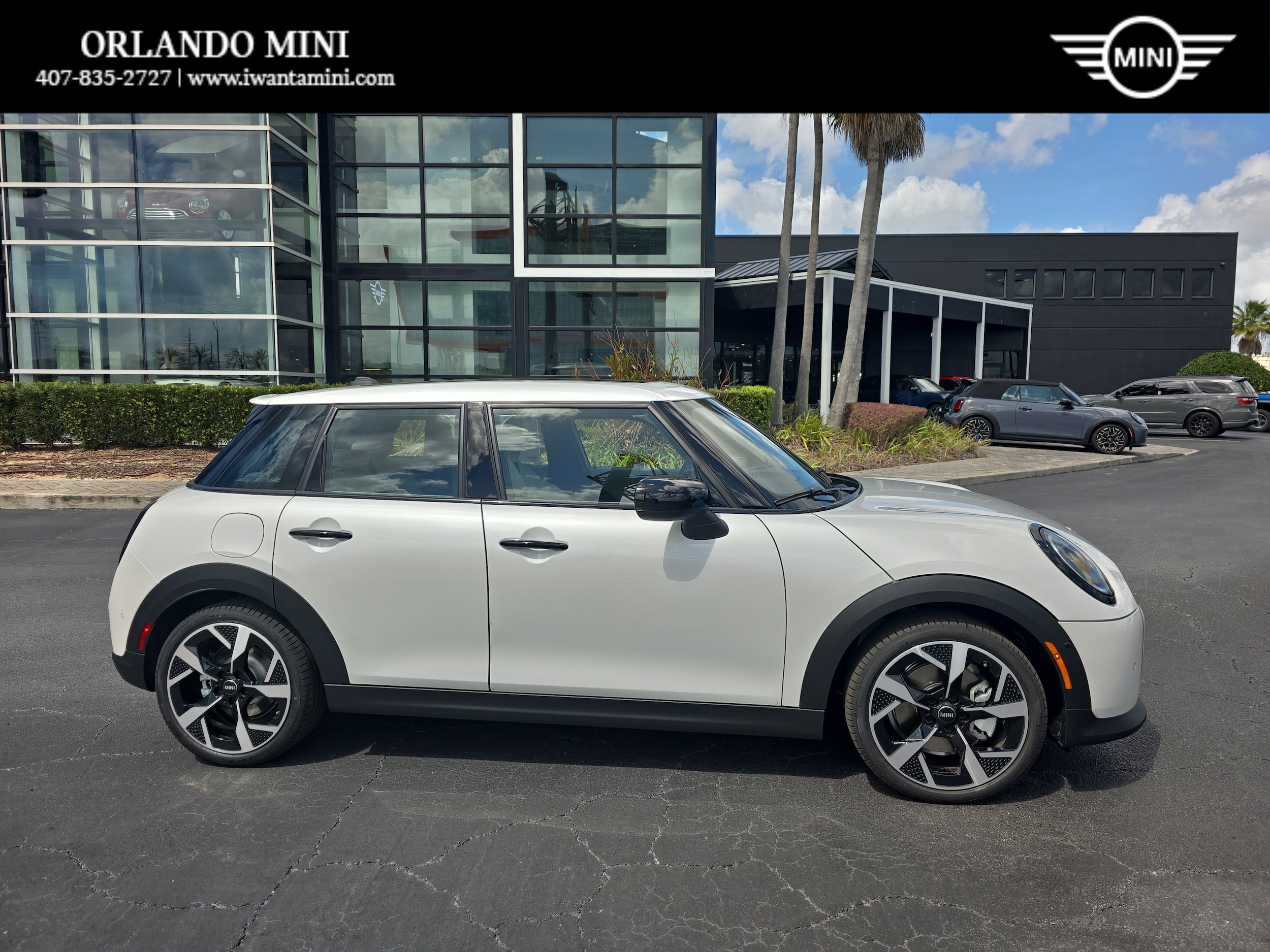 2026 MINI Hardtop Cooper S's photo