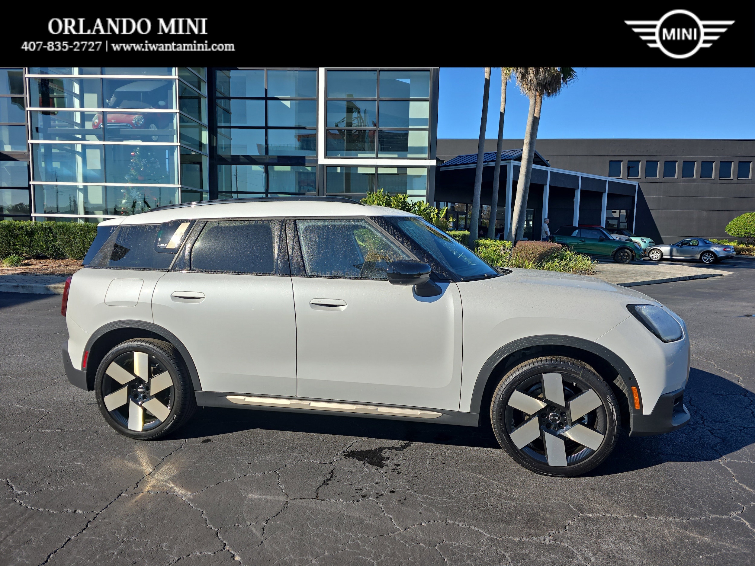 2025 MINI Countryman S's photo