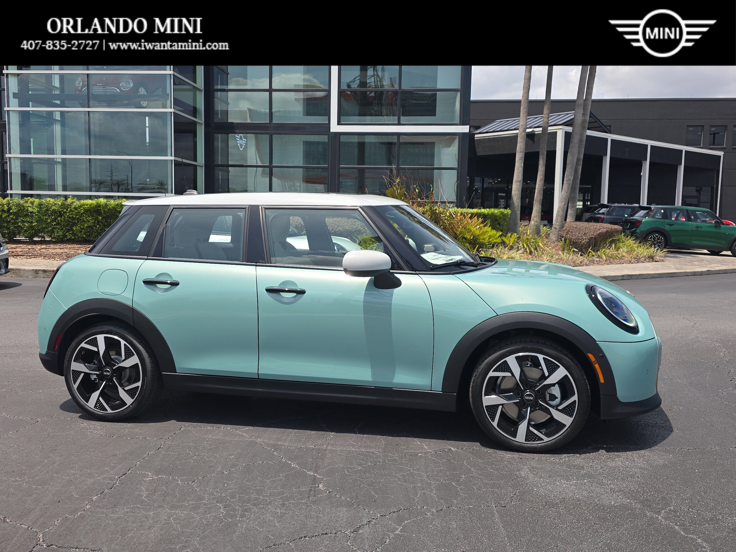 2026 MINI Hardtop Cooper S's photo