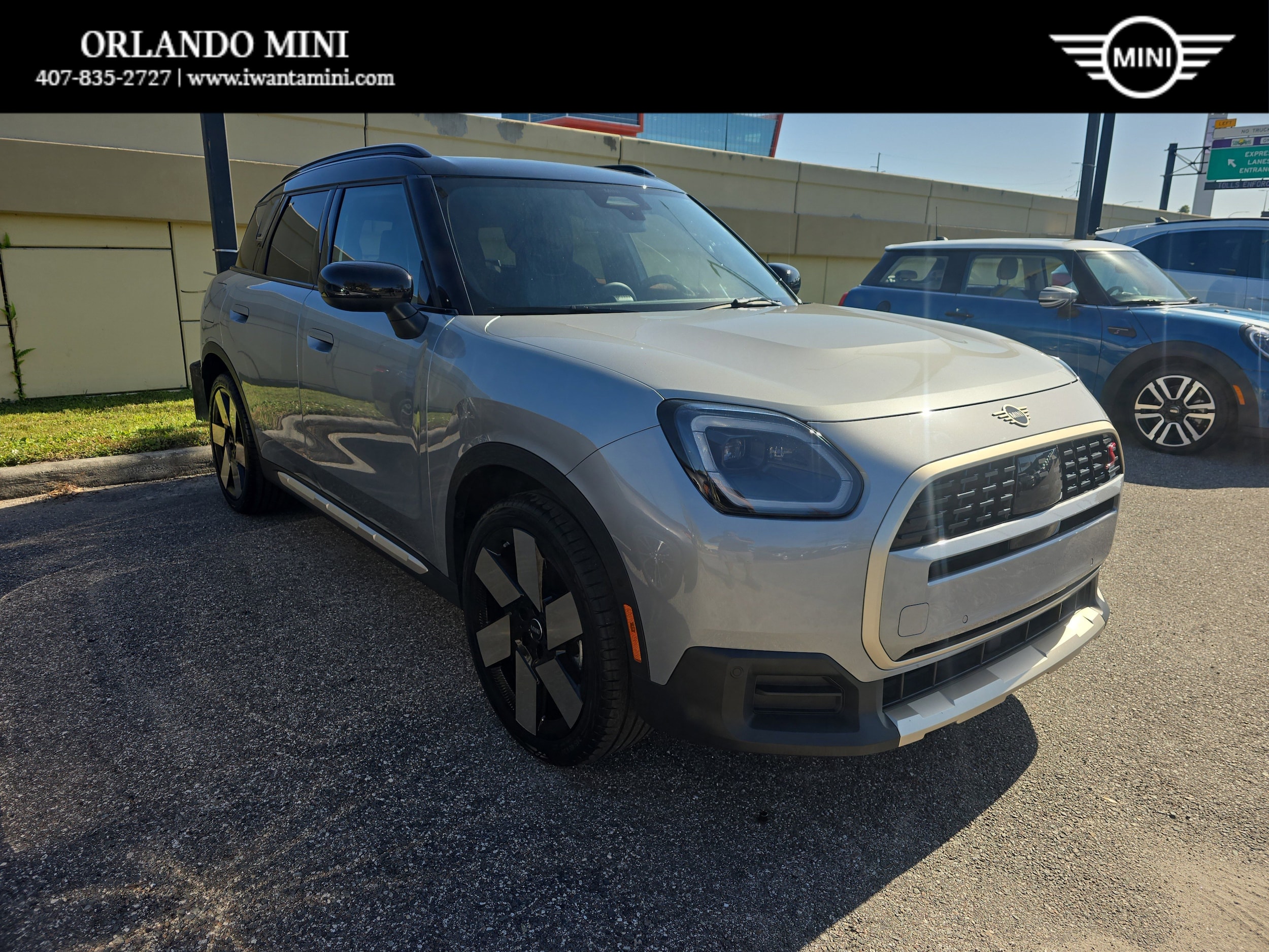 2025 MINI Countryman S's photo