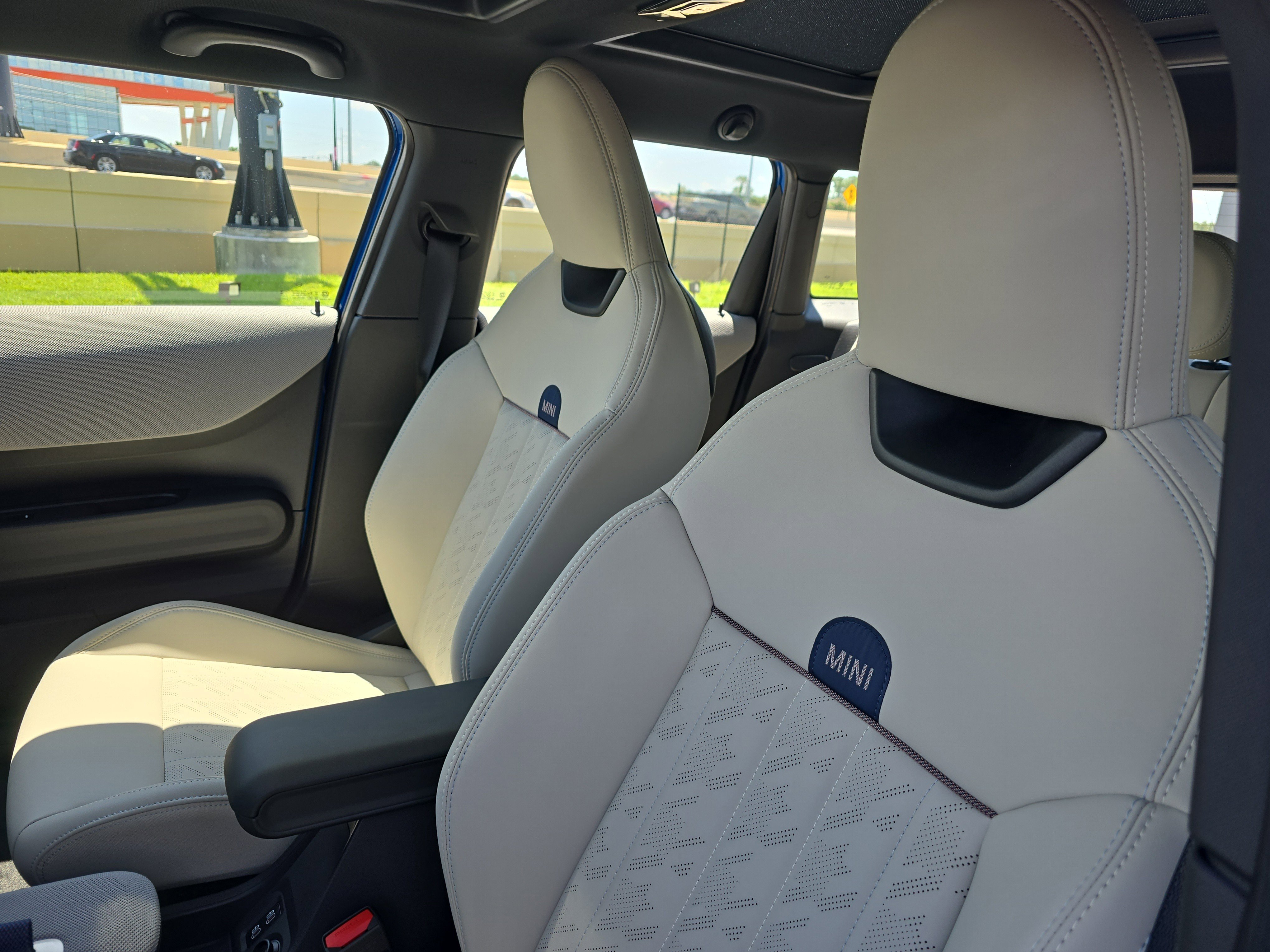 2025 MINI Hardtop 4 Door S - Photo 17