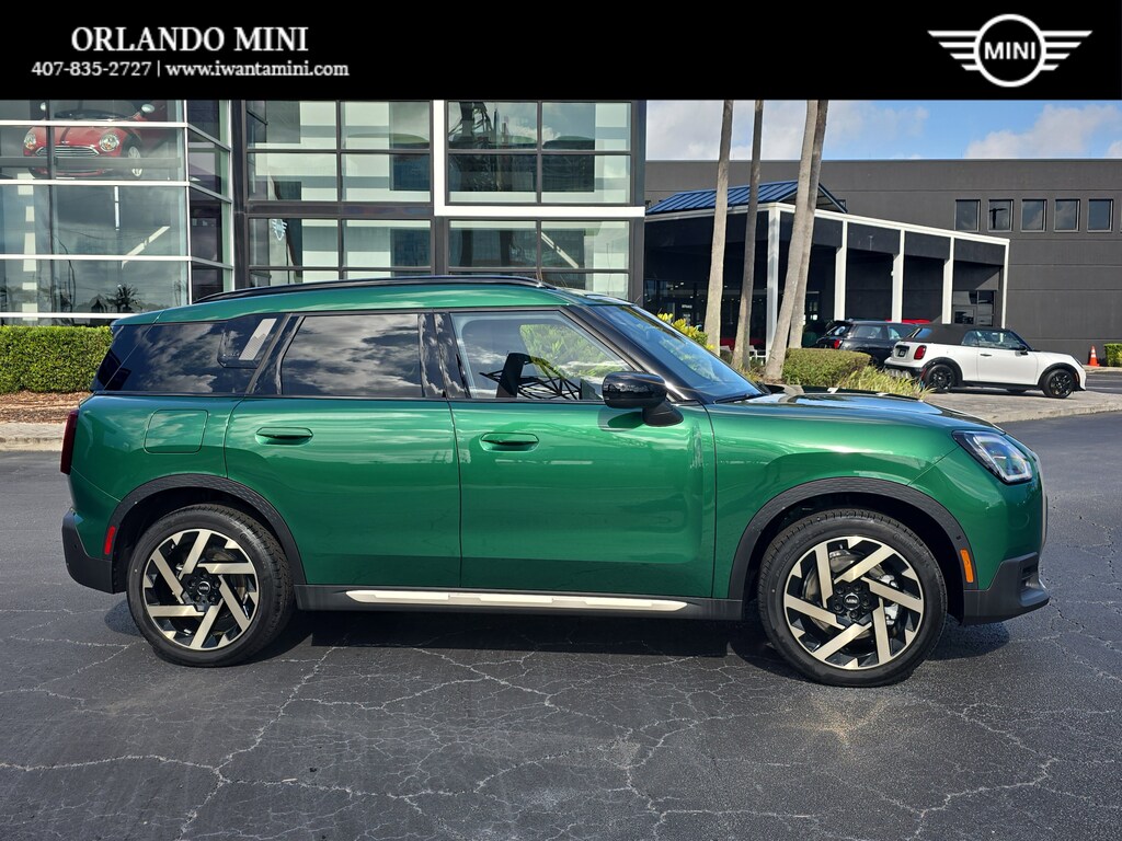 New 2027 MINI Countryman Signature Plus SUV