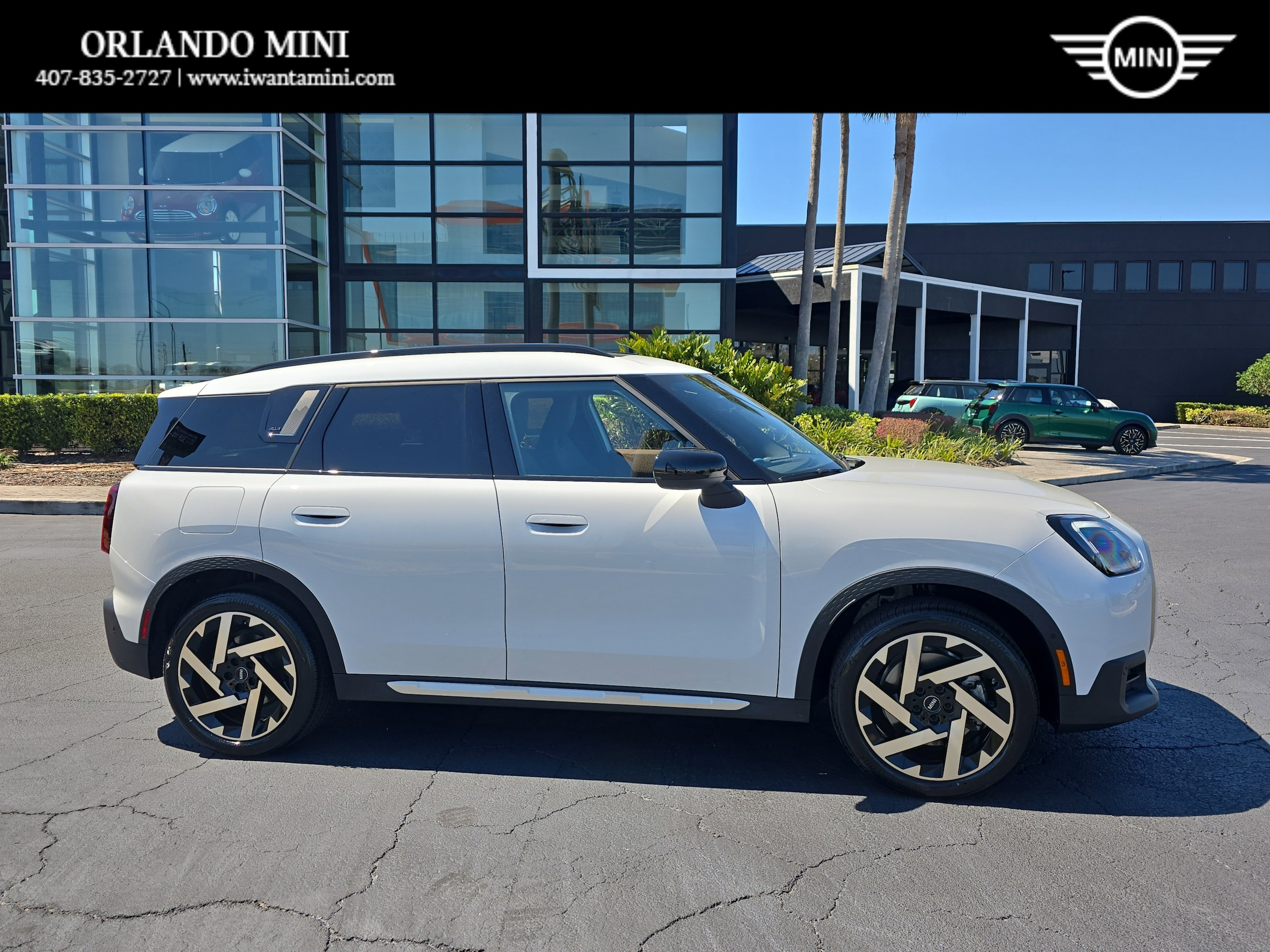2025 MINI Countryman S's photo