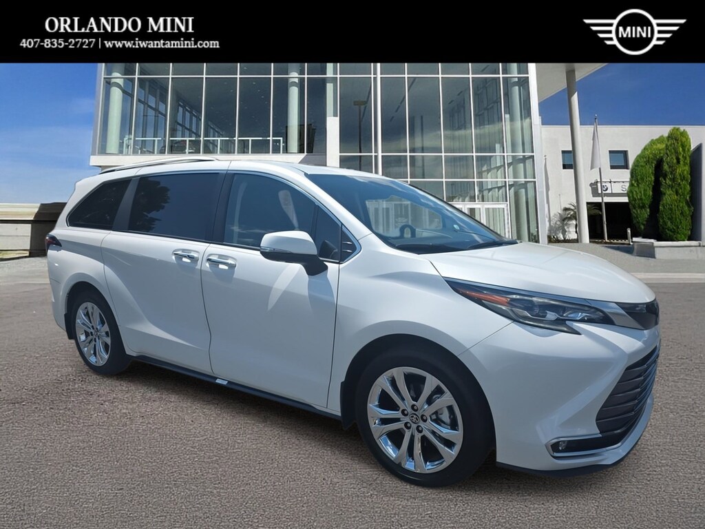 Used 2024 Toyota Sienna Platinum Platinum FWD 7-Passenger