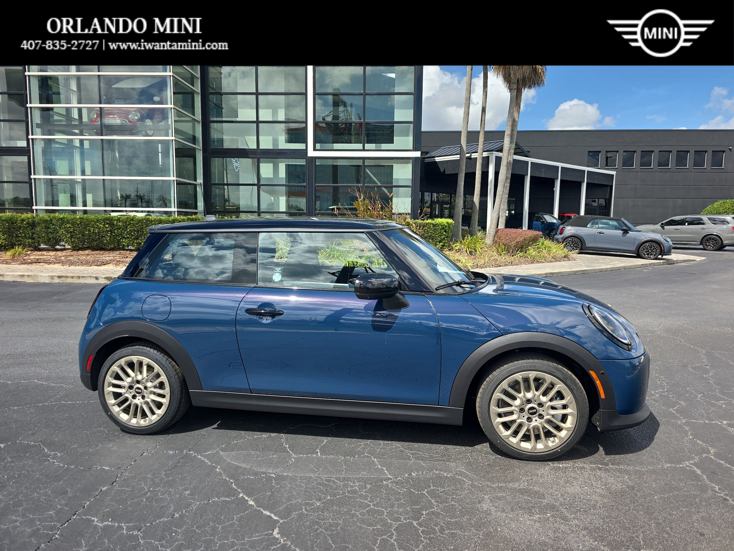 2026 MINI Hardtop Cooper S's photo