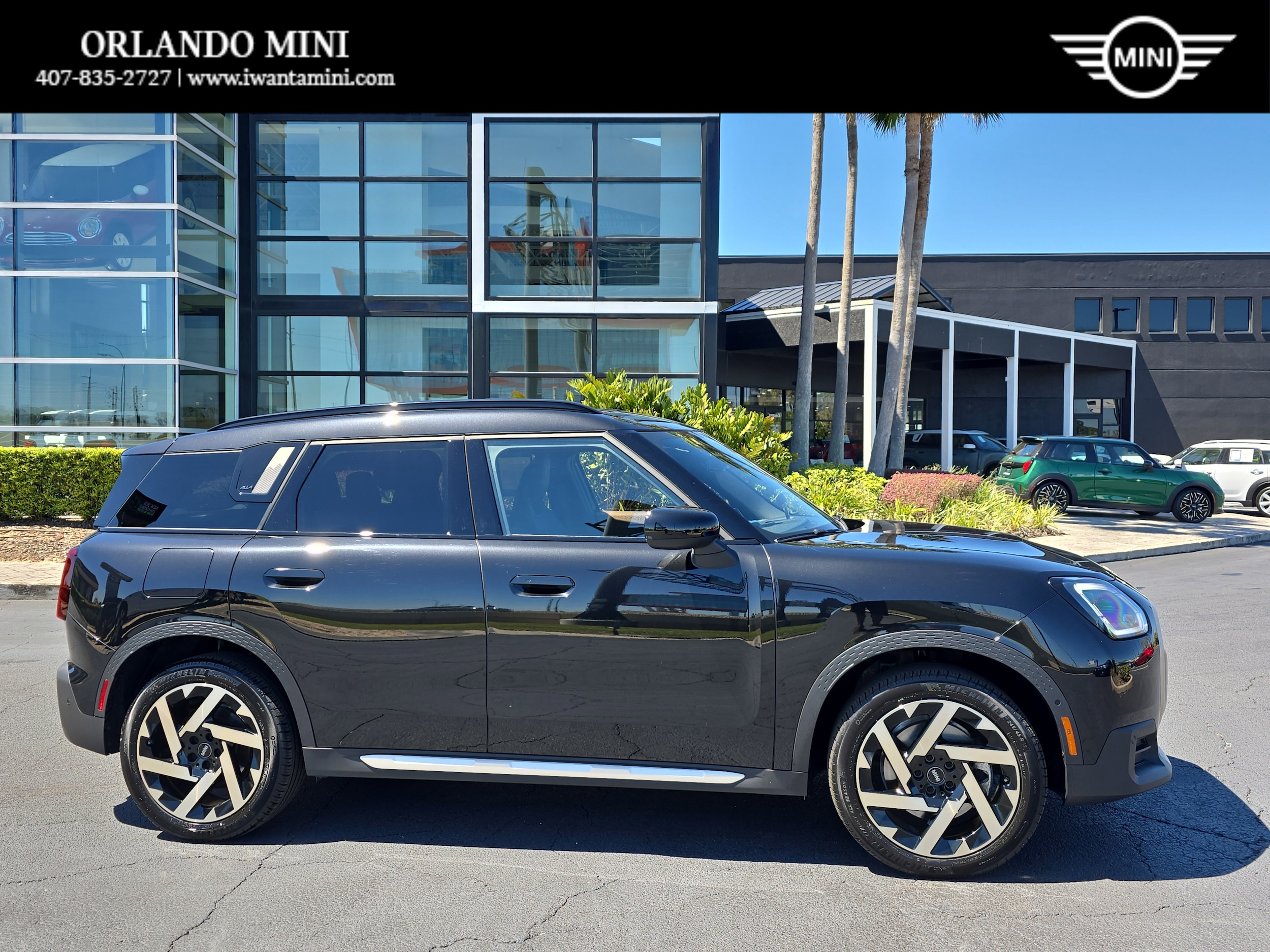 2025 MINI Countryman S's photo