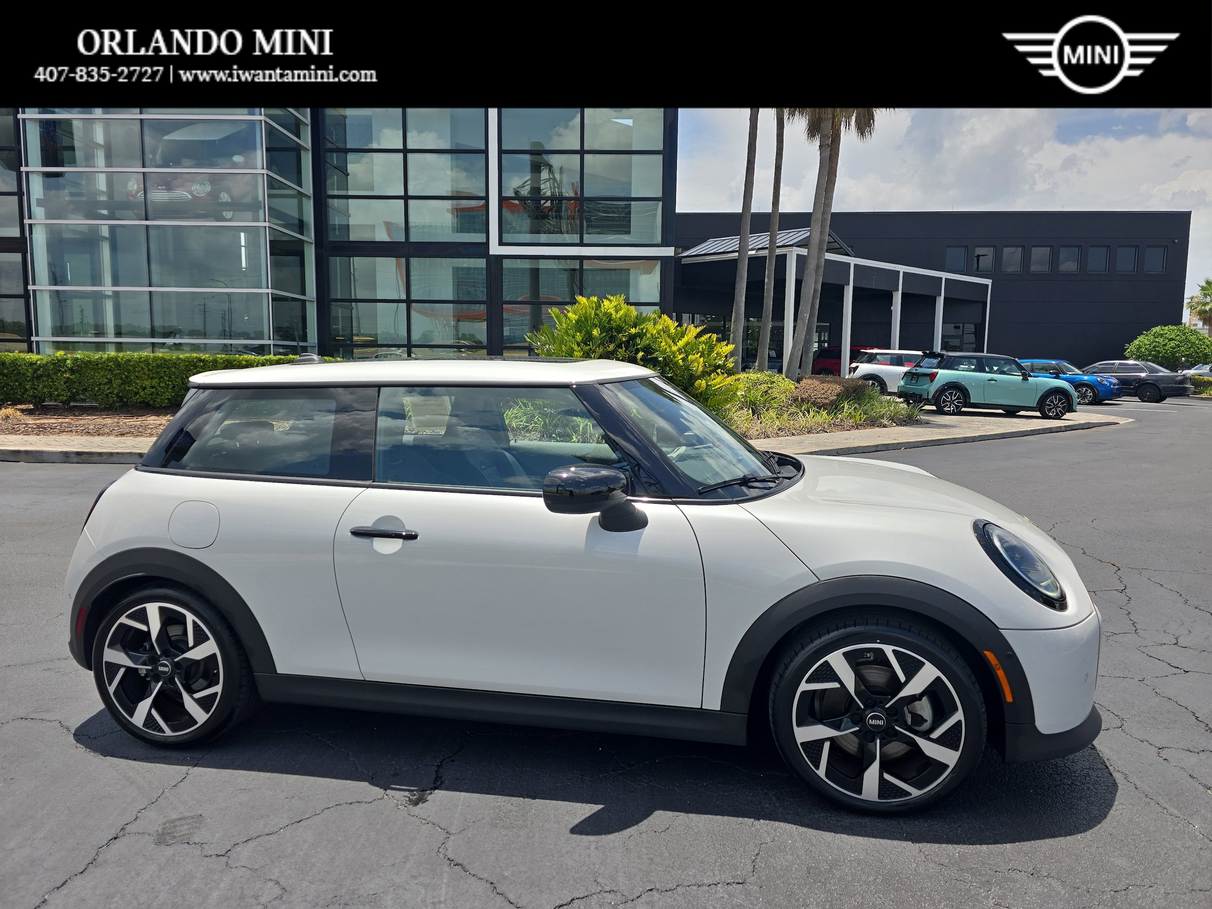 2025 MINI Hardtop 2 Door S's photo